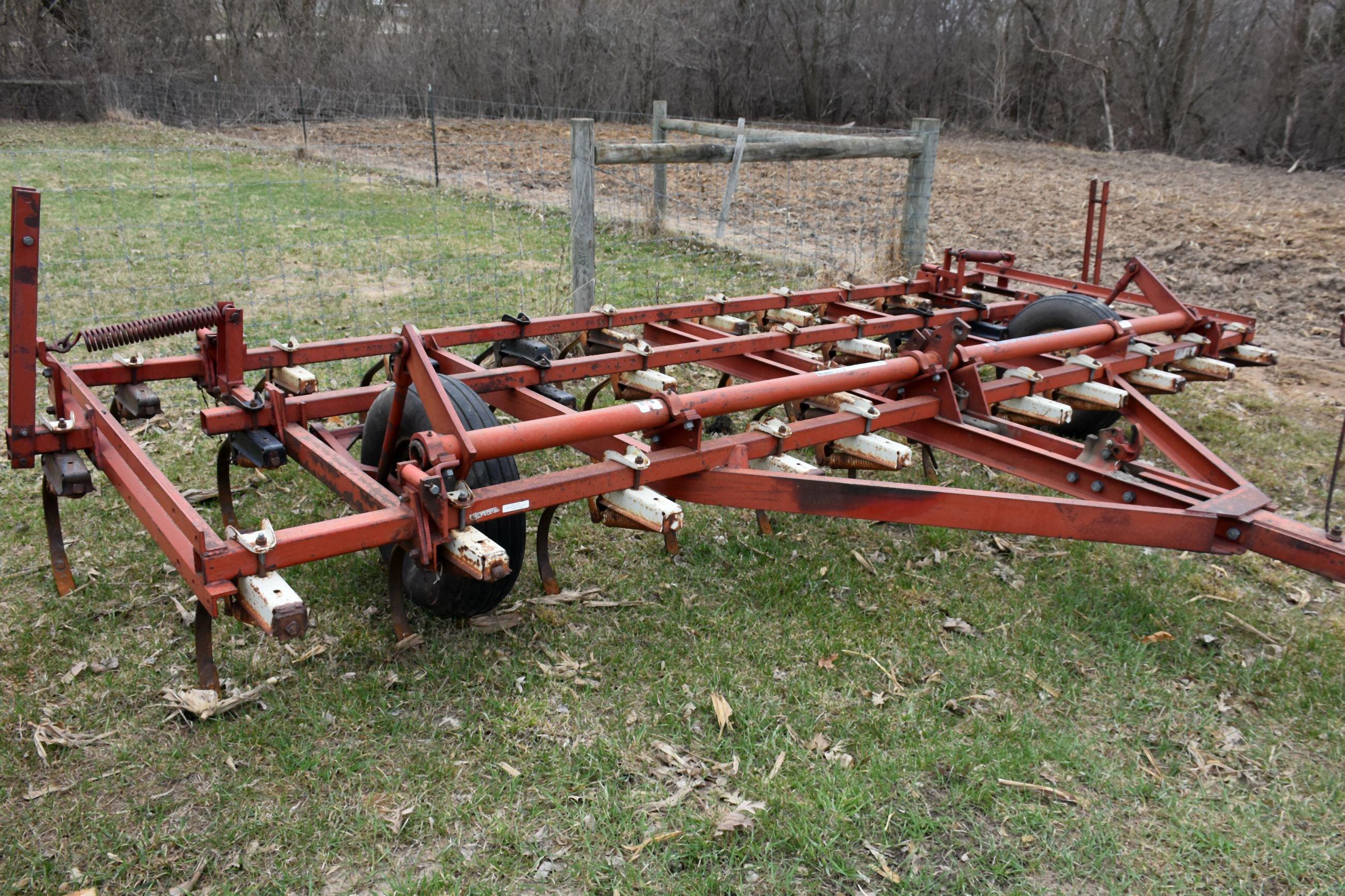 International 45 Field Cultivator, 15.5’