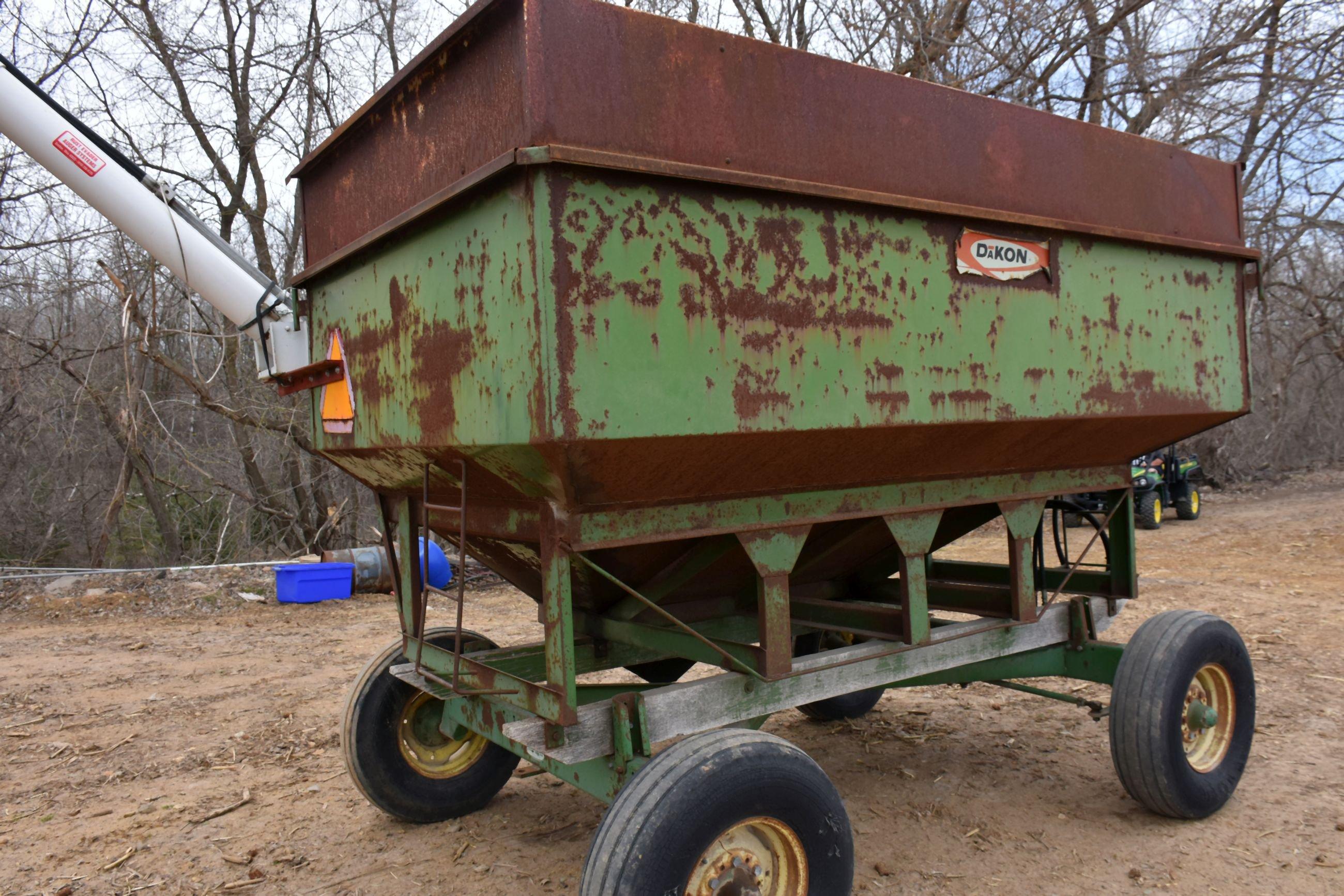 Dakon 175 Bushel Gravity Flow Box With Poly Auger