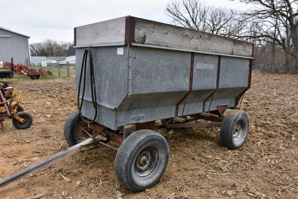 100 Bushel Flair Box With Hoist & Running Gear