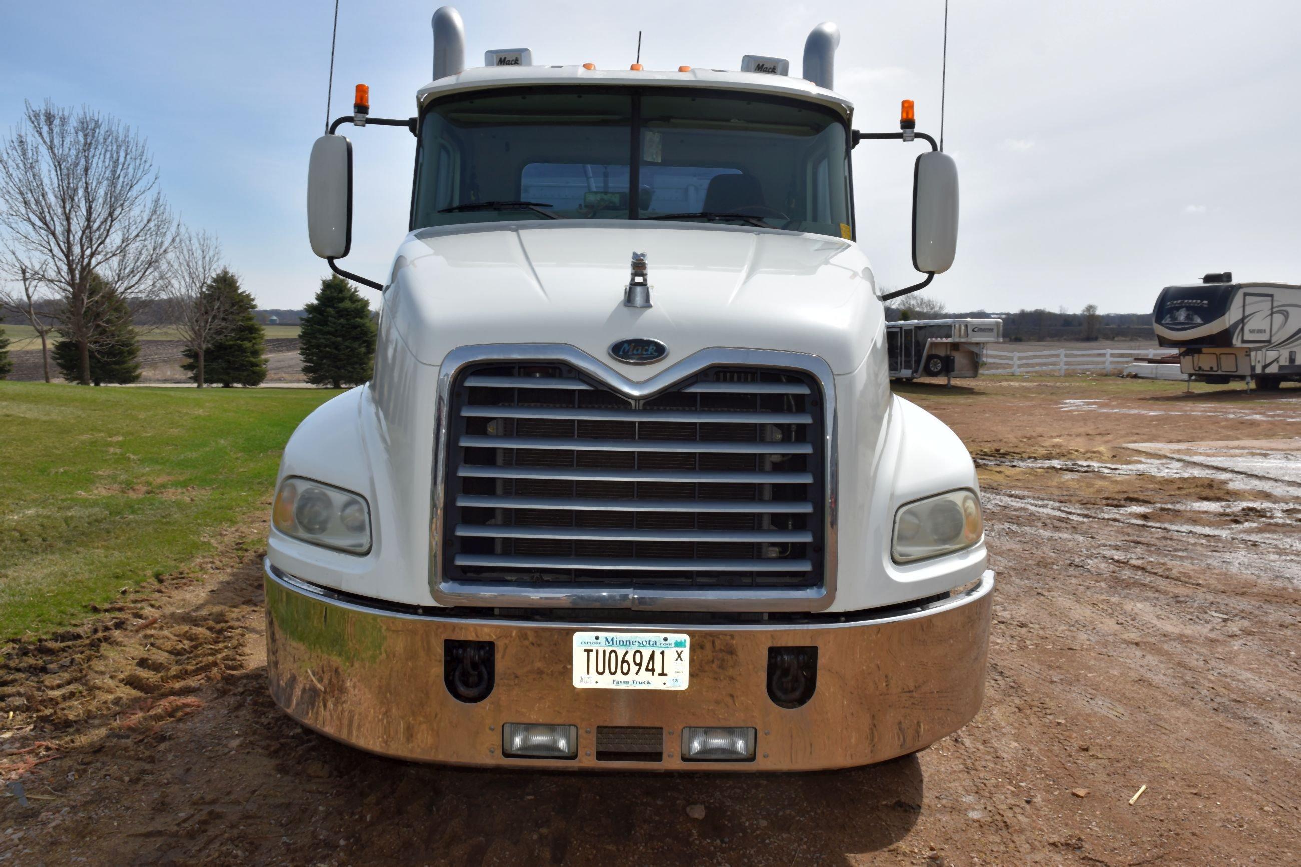 2004 Mack CX613 Vision Day Cab Semi With 29,500 One Owner Miles, Wet Kit, Mack AC-460 Engine 460HP,