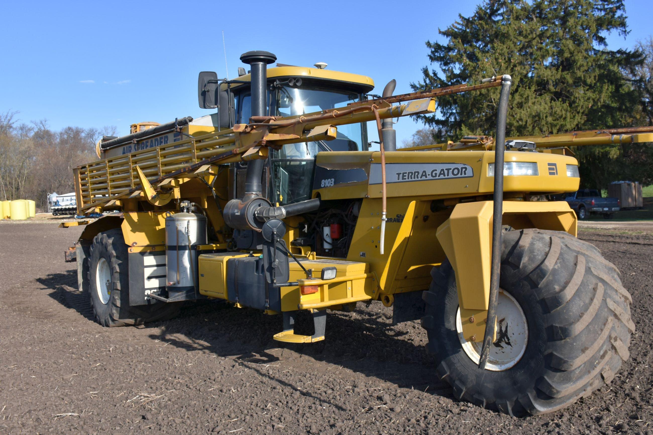 Terra Gator 8103 Air Spreader, 3998 Hours, Air Spreader Box, Roll Tarp, 70’ Booms, Trimble Guidance