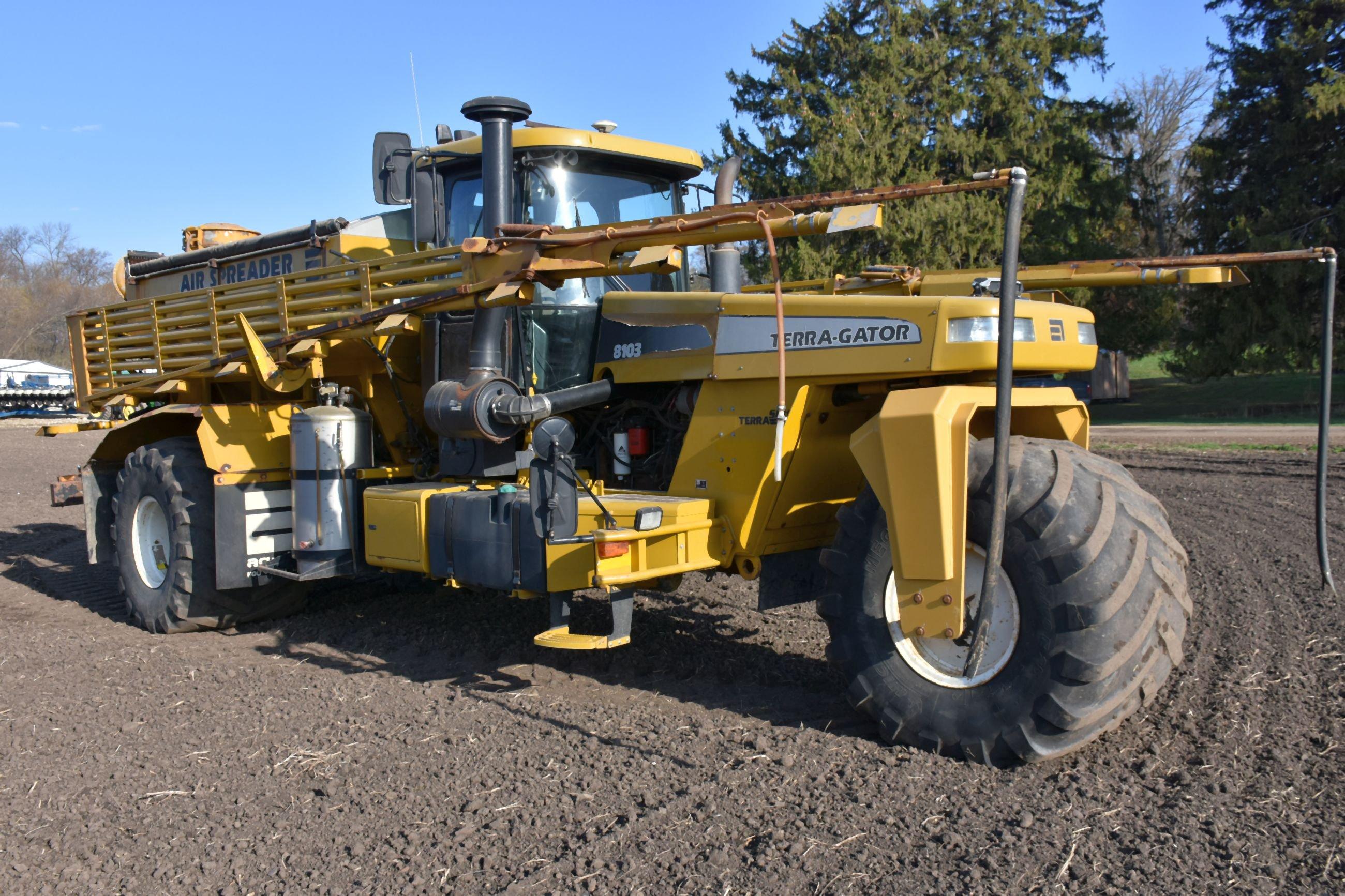 Terra Gator 8103 Air Spreader, 3998 Hours, Air Spreader Box, Roll Tarp, 70’ Booms, Trimble Guidance