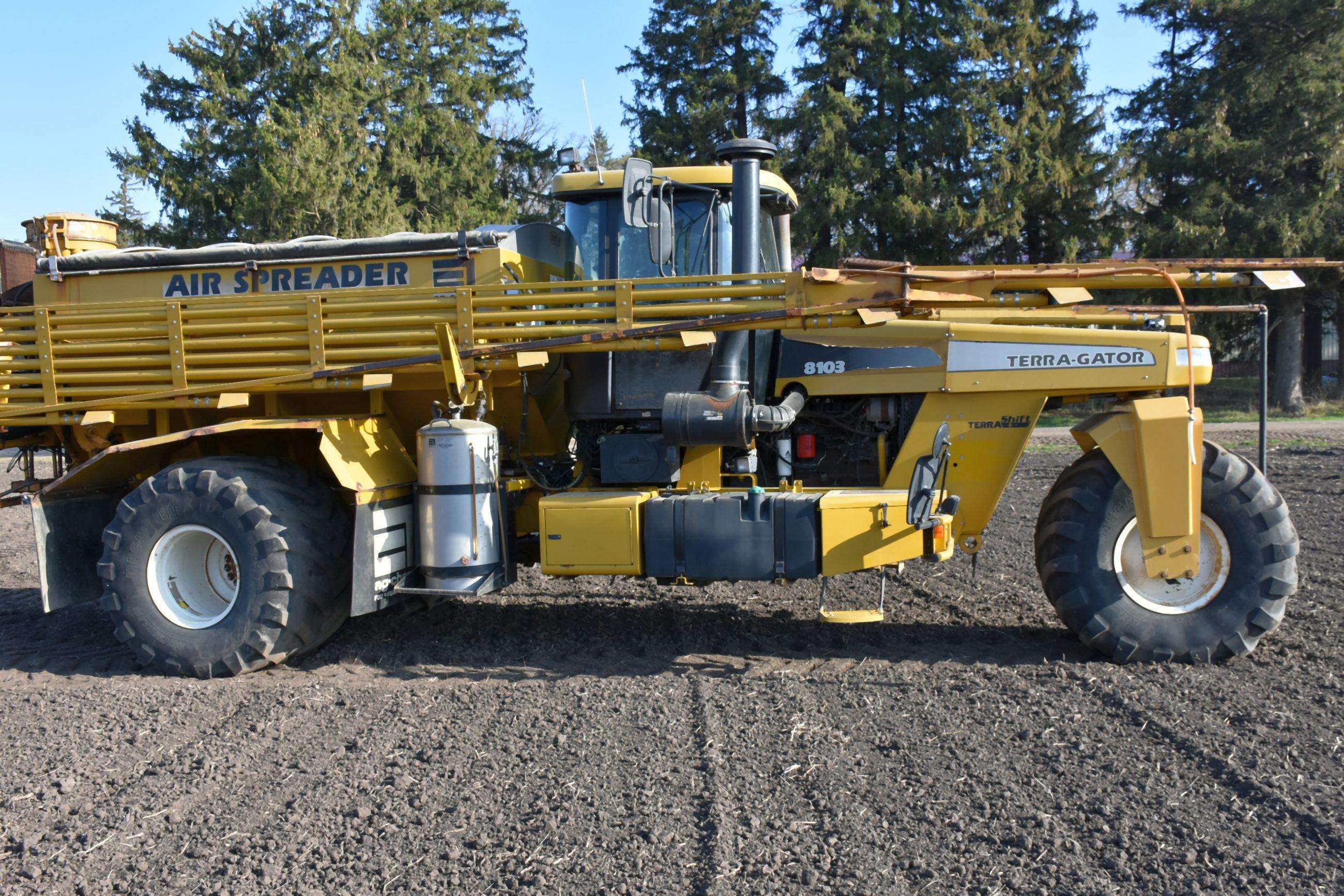 Terra Gator 8103 Air Spreader, 3998 Hours, Air Spreader Box, Roll Tarp, 70’ Booms, Trimble Guidance