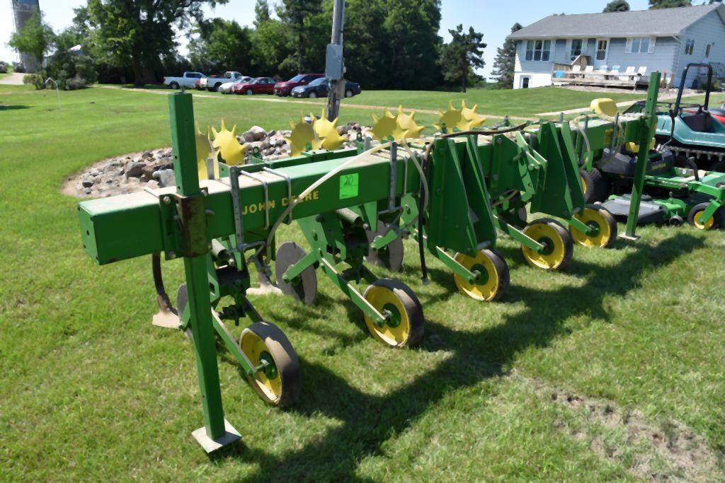 John Deere 885 Row Crop Cultivator, 4 Row 30”, Set Up For Side Dressing, Like New, SN: X001705