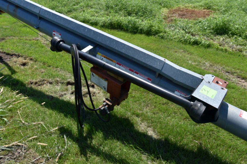 Hutchinson 8"x60' Grain Auger, Transport, PTO Drive