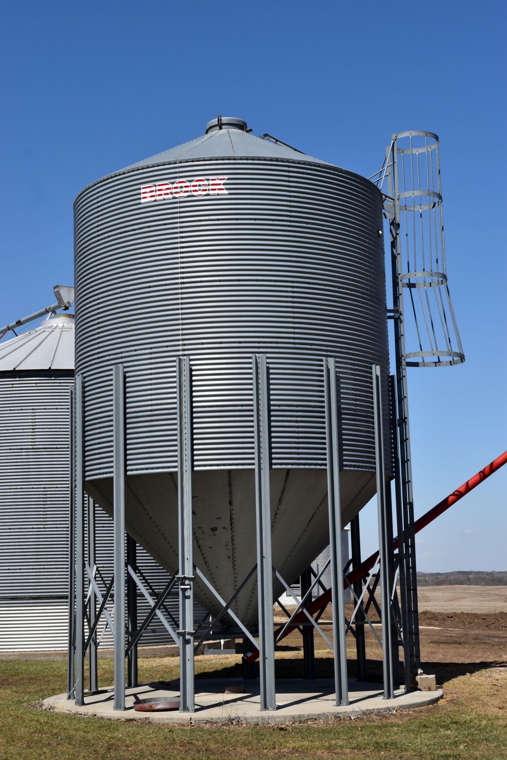 Brock 3000 Bushel Wet Corn Cone Bottom Bin, With Discharge Auger, To Be Removed Within 60 Day At Buy