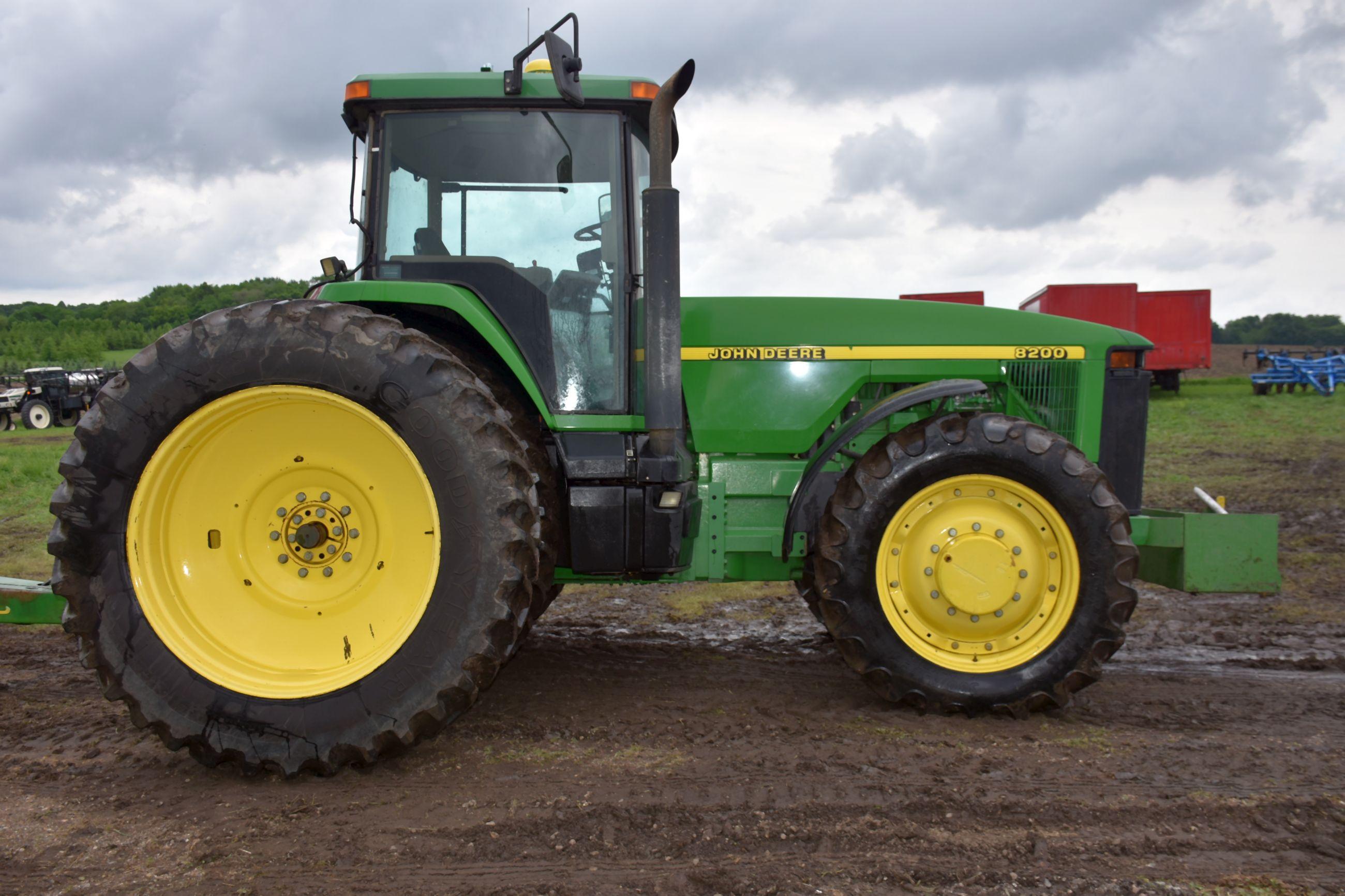 John Deere 8200 MFWD, 6470 Hours, 480/80R46 Rear Duals, Heavy Duty Rock Box, Power Shift, 3 Hydrauli