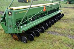 John Deere 520 Drill, 20’ 3 Pt., 10” Spacings, Hydraulic Markers, Press Wheels, SN: 000926