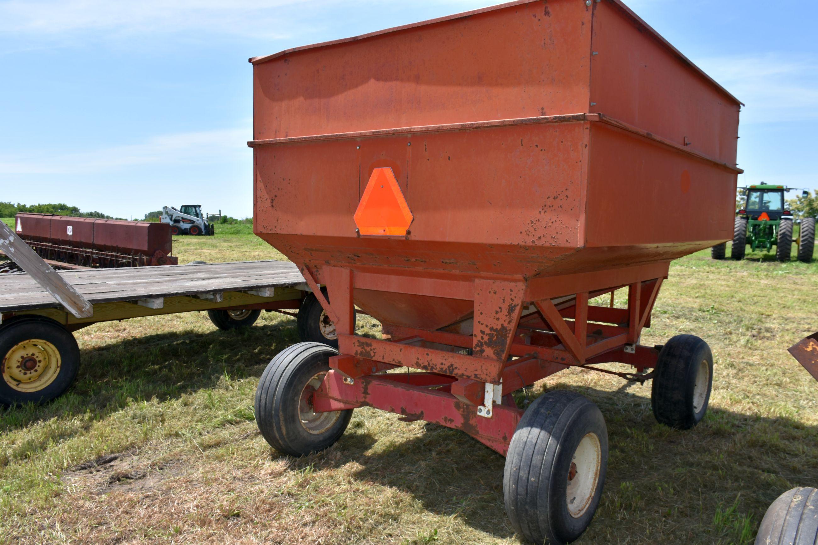 J & M 250 Gravity Flow Boxes With 10 Ton Gear