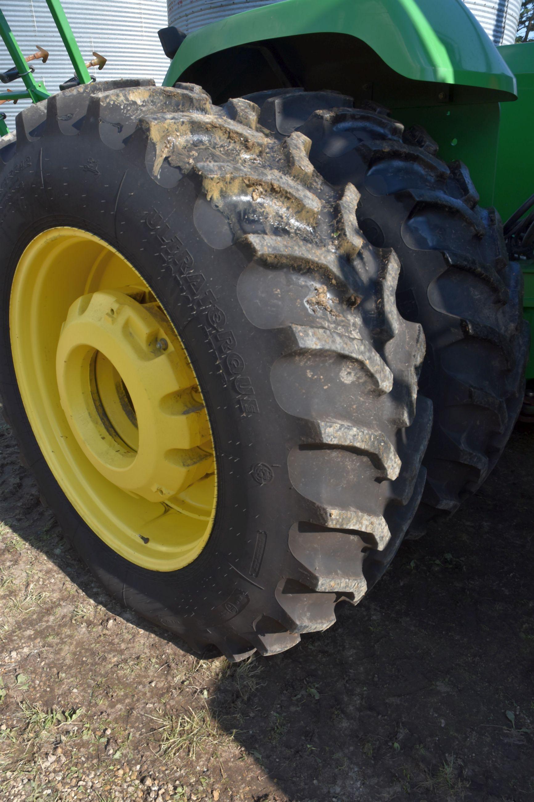 1997 John Deer 9200 4WD, 4034 Actual Hours, 520/85R42 Duals, 205KG Outside Wheel Weights, 3 Hydrauli