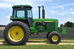 1989 John Deere 4455 2WD, 5765 Hours, 18.4 X 38 Axle Duals 85%, 3 Hydraulics, Power Beyond, Quad Ran