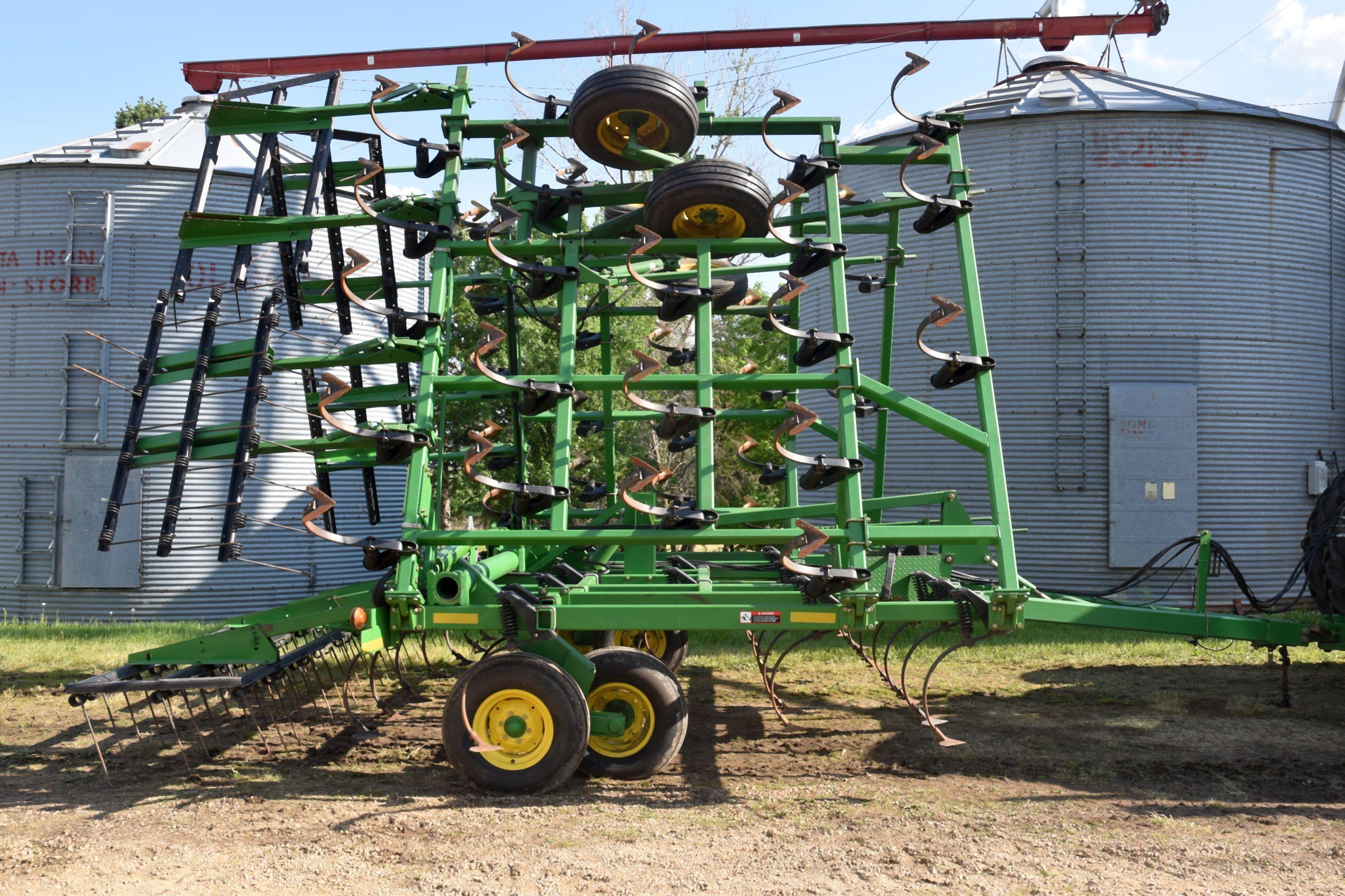 John Deere 980 Field Cultivator, 38.5’ Depth Control, 3 Bar Harrow, Walking Tandems, SN: X014045