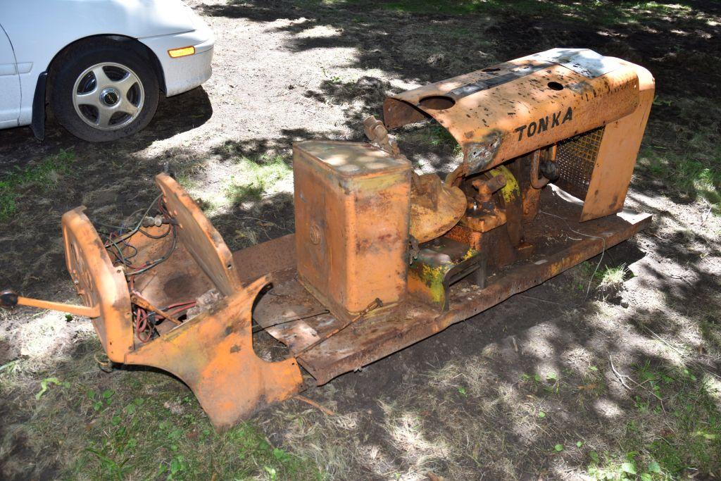 Oliver Model CC4-420 Cleet Track Crawler Tractor, Not Complete, Non Running,