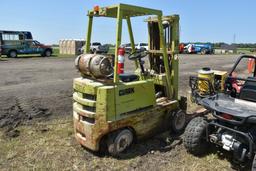 Clark C300-40 Fork Lift, 3 Stage Mast,  3500lbs Lift, LP Gas, Pneumatic Tires