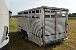 2002 Featherlite Livestock Trailer, Tandem  Axle, 25' Including Hitch, Side Door, Dumper  Hitch