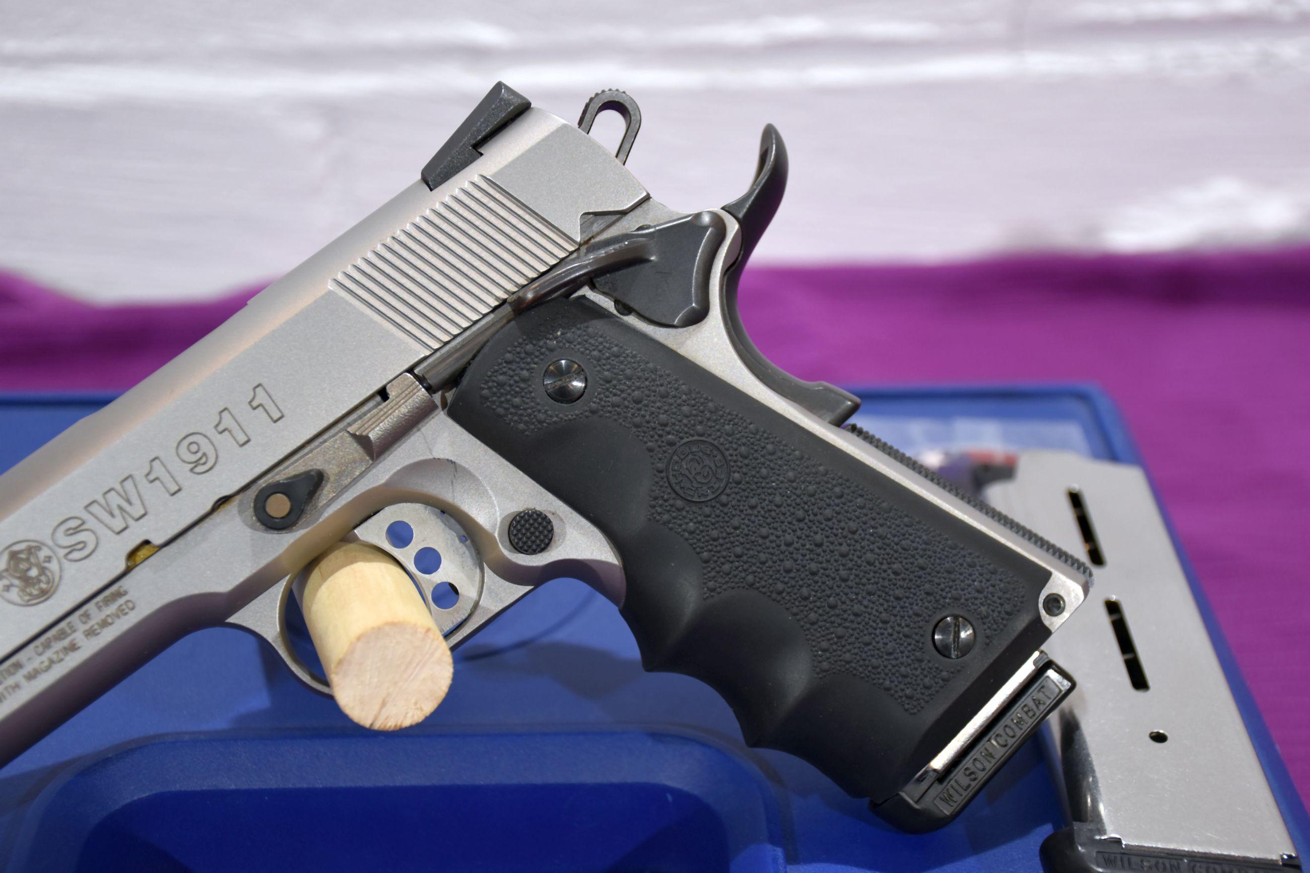 Smith And Wesson SW1911 Semi Automatic Pistol, 45 Auto, SN: JRD4616, With Hardcase, 2 Magazines