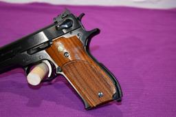 Smith And Wesson Model 52-2 Semi Automatic Pistol, 38 Special, 1 Magazine, SN: A191743