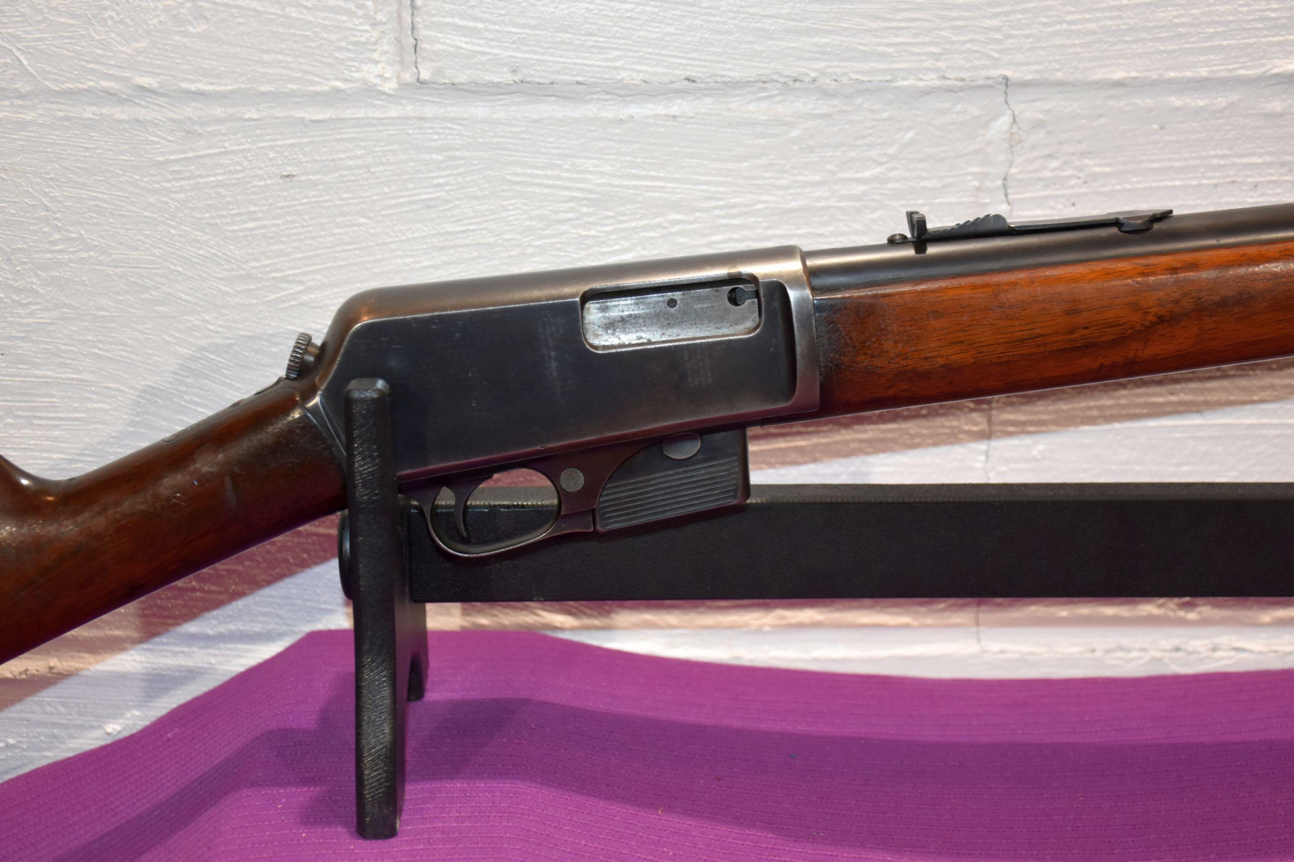 Winchester Model 1905, Semi Automatic Rifle, 32. Cal., With Magazine, SN:17174