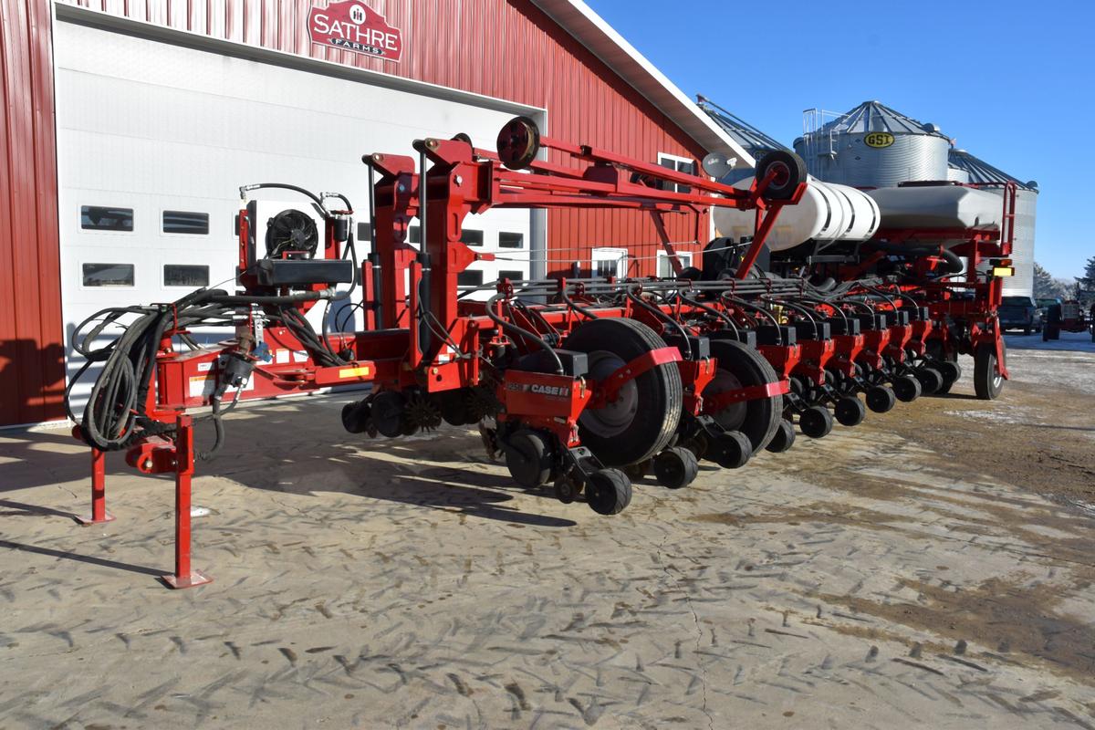 2011 Case IH 1250 Early Riser Planter 24R30” Center Fill, Liquid Fertilizer, 500 Gallon Tank, John B