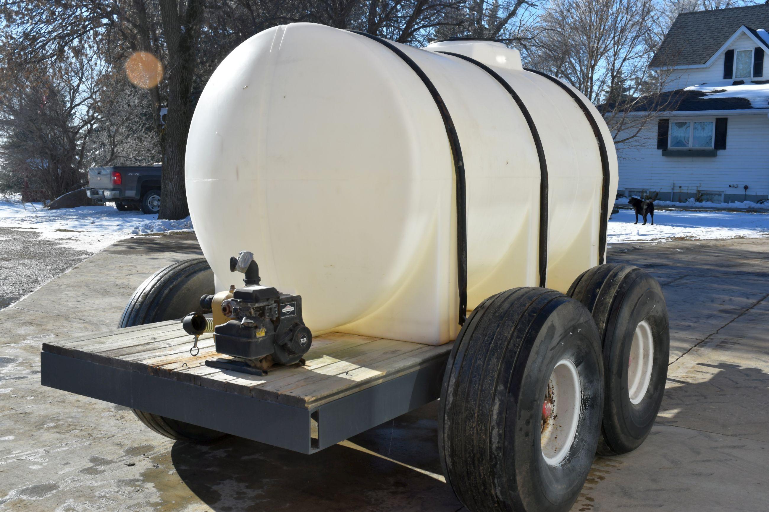 1000 Gallon Poly Tank On Tandem Axle Trailer, 16.5x16.1 Tires, Transfer Pump