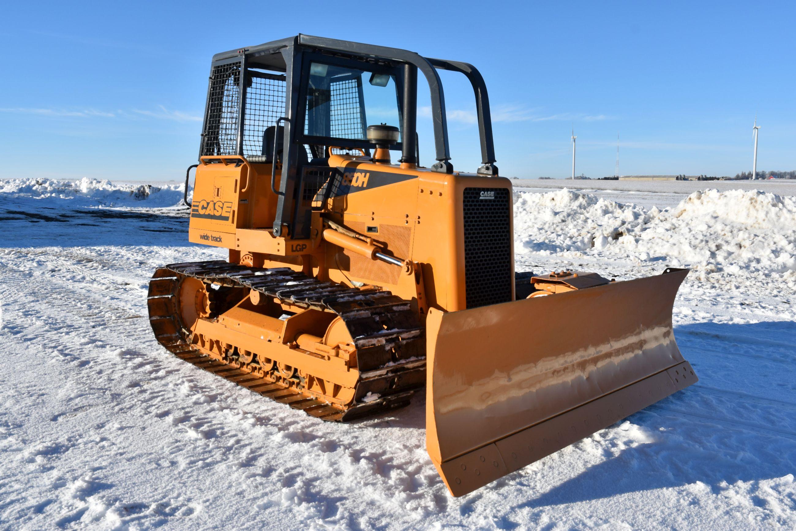 2000 Case 850H LPG, 24” Wide Track, 10’ 6 Way Dozer Blade, 2 Speed Hi-Lo, 367 Hours On Complete Engi