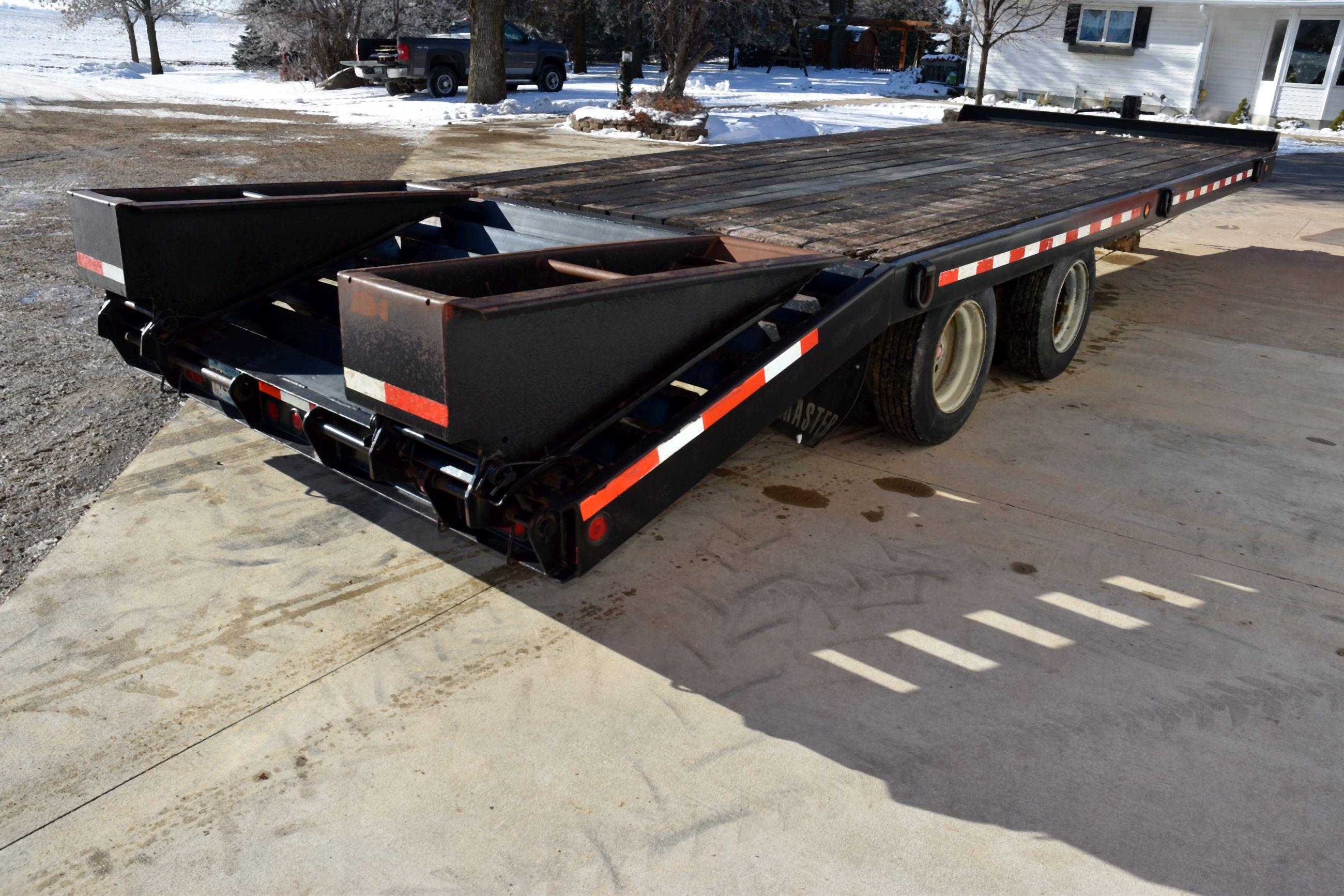 1999 Towmaster T40, 24’ Trailer, 40,000 lbs Tandem Duals, Air Brakes, Ramps, Pintle Hitch, 215/75R/1