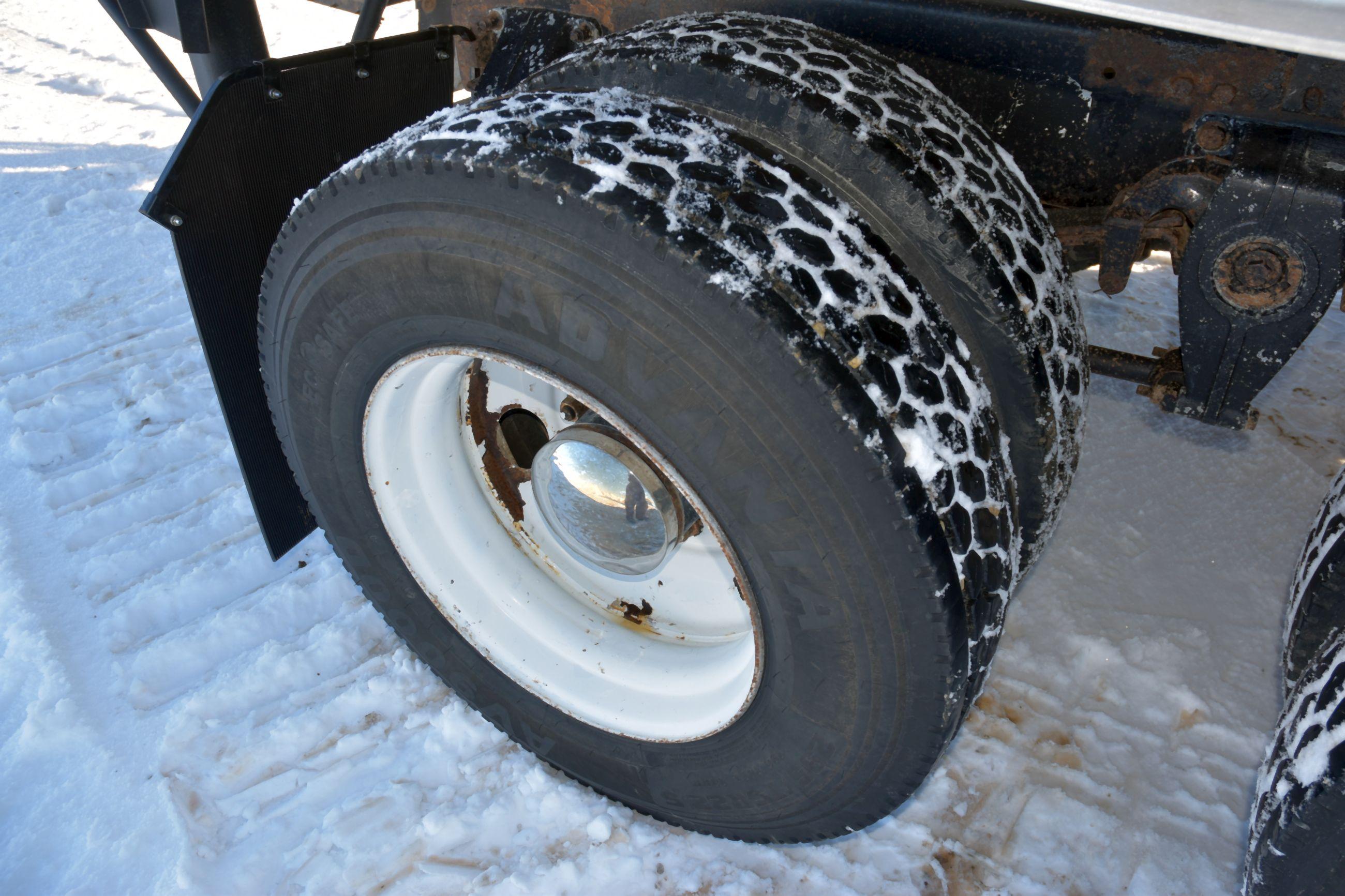 1995 Freightliner Day Cab Semi Tractor, N14 Diesel, 10 Speed Eaton, Jake Brake, 22.5 Rubber, Spring