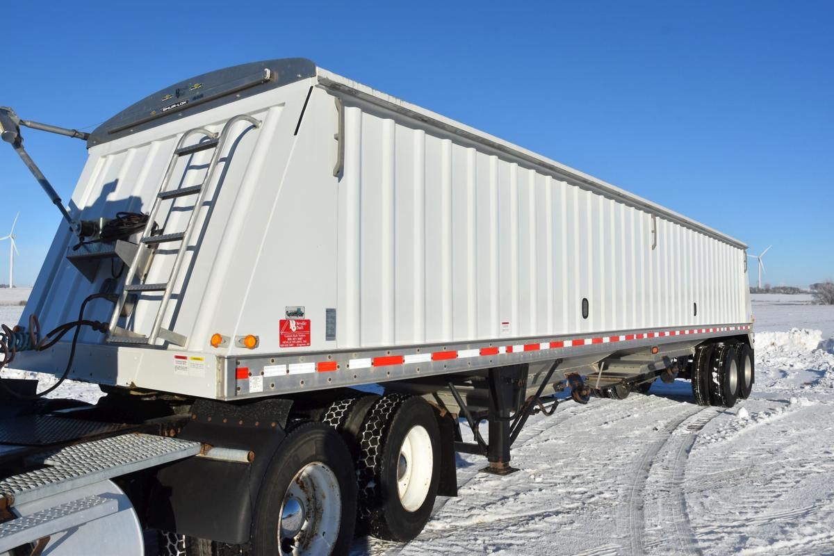 2013 Neville Grain Hopper Trailer, 40’x66”x102” Aluminum Trailer, Electric Roll Tarp, Aluminum Rims,