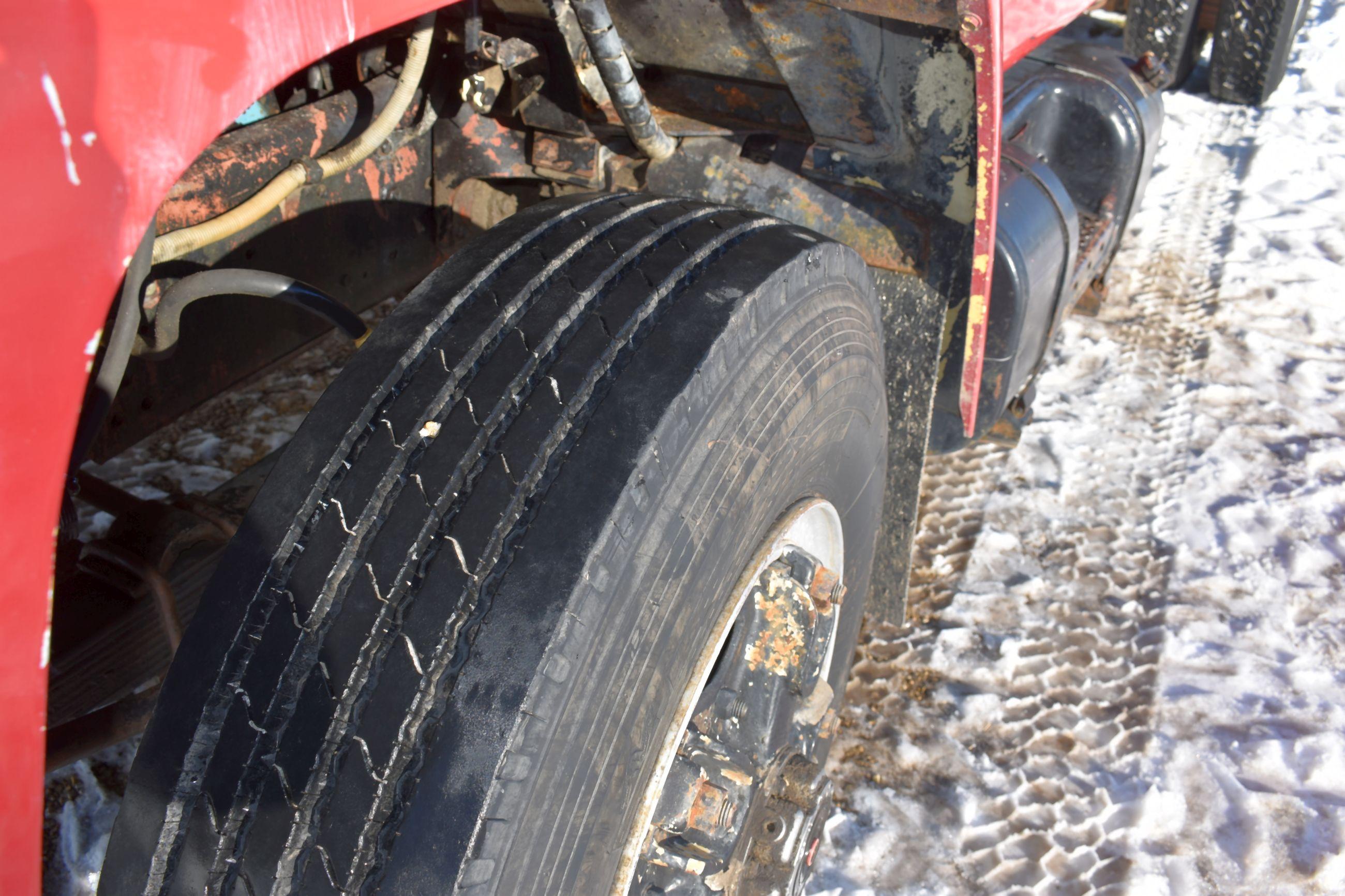 1980 IH S Series 1954, Grain Truck Tri-Axle Twin Screw With Air Lift Tag, 466 Diesel, 10 Speed Trans