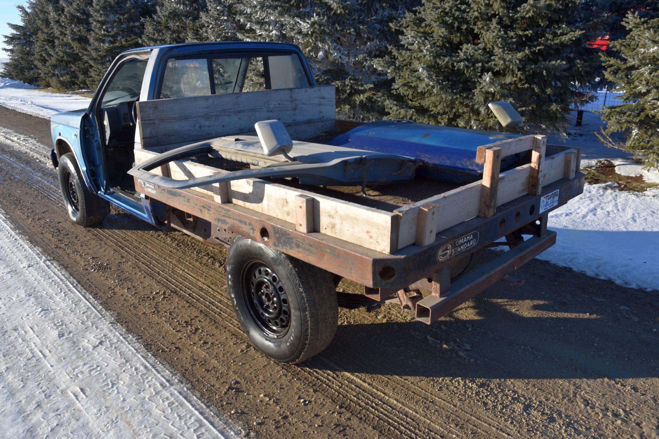 1988 Chevy S-10, 4x4 Flatbed, NO TITLE, Used For Picking Rock, Auto, 4.3L V6, Runs & Drives