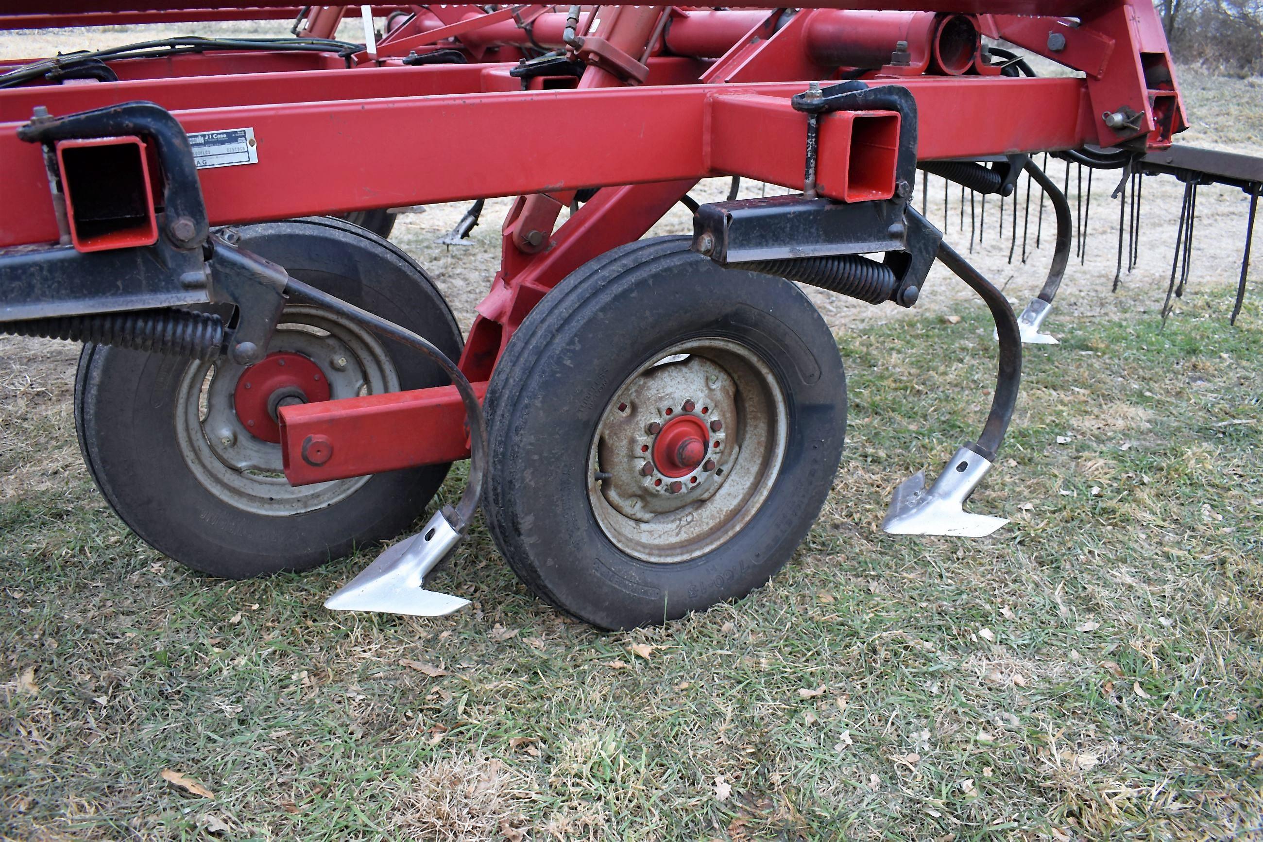 Case IH 4800 Field Cultivator, 31.5’, Walking Tandem, 3 Bar Tine Harrow, SN: JAG0057194