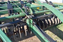 Glencoe Soil Saver 7400 Chisel Plow, 13 Shank, Walking Tandems, Single Disc Front Gang