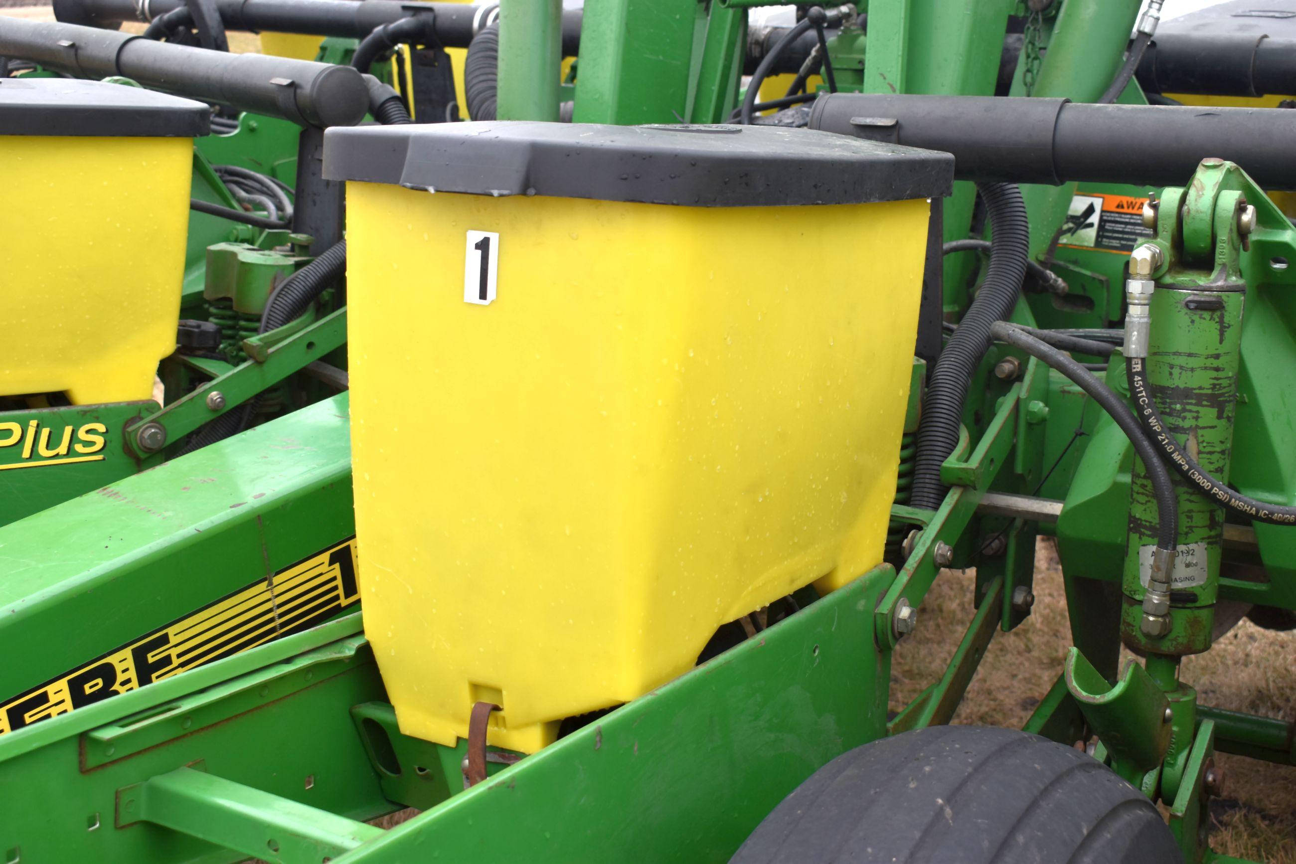 1996 John Deere 1760 Conservation Planter 12Row 30” MaxEmerge Plus, VacuMeter, JD Row Cleaners, JD 2
