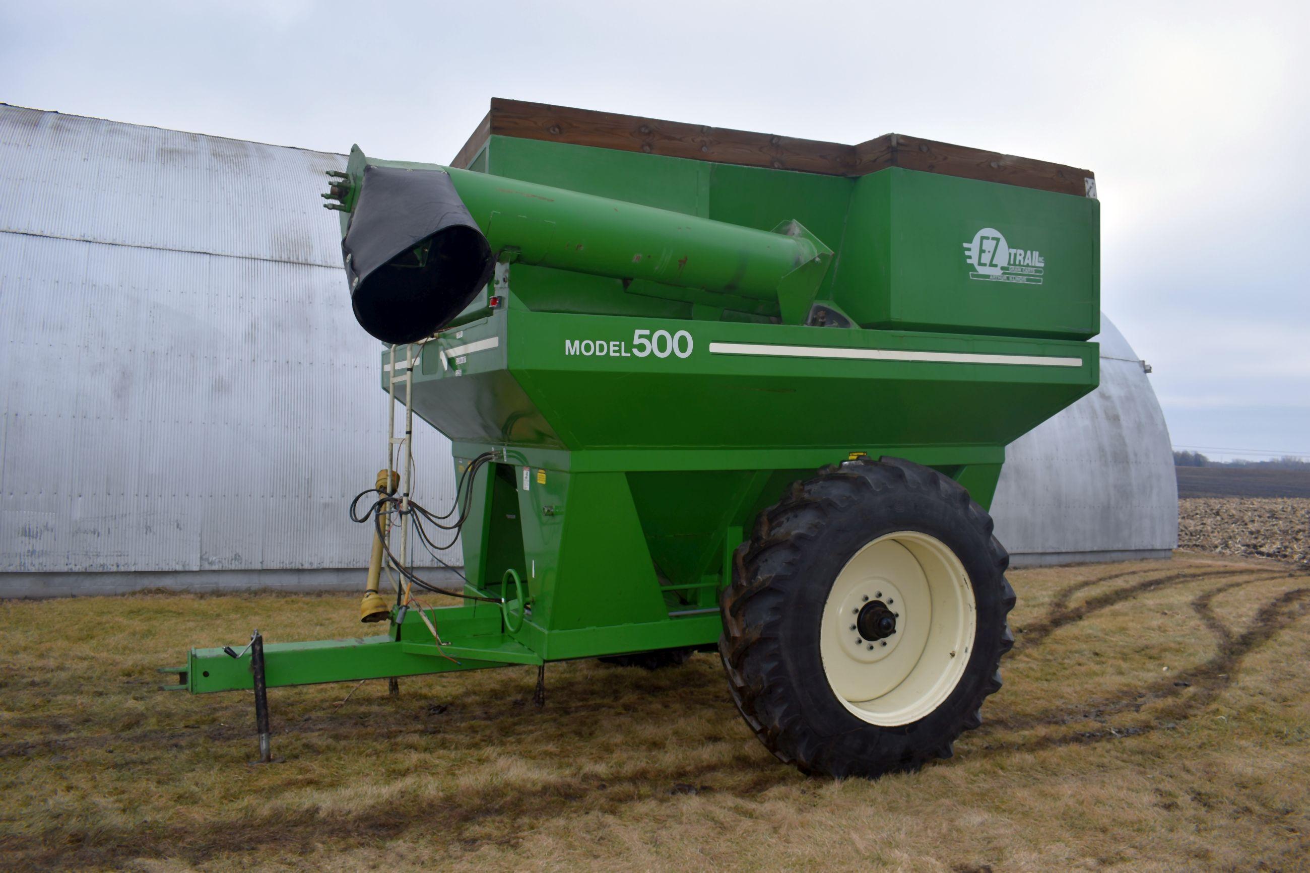 E-Z Trail 500 Grain Cart, 1000 PTO, 18.4x38 Tires