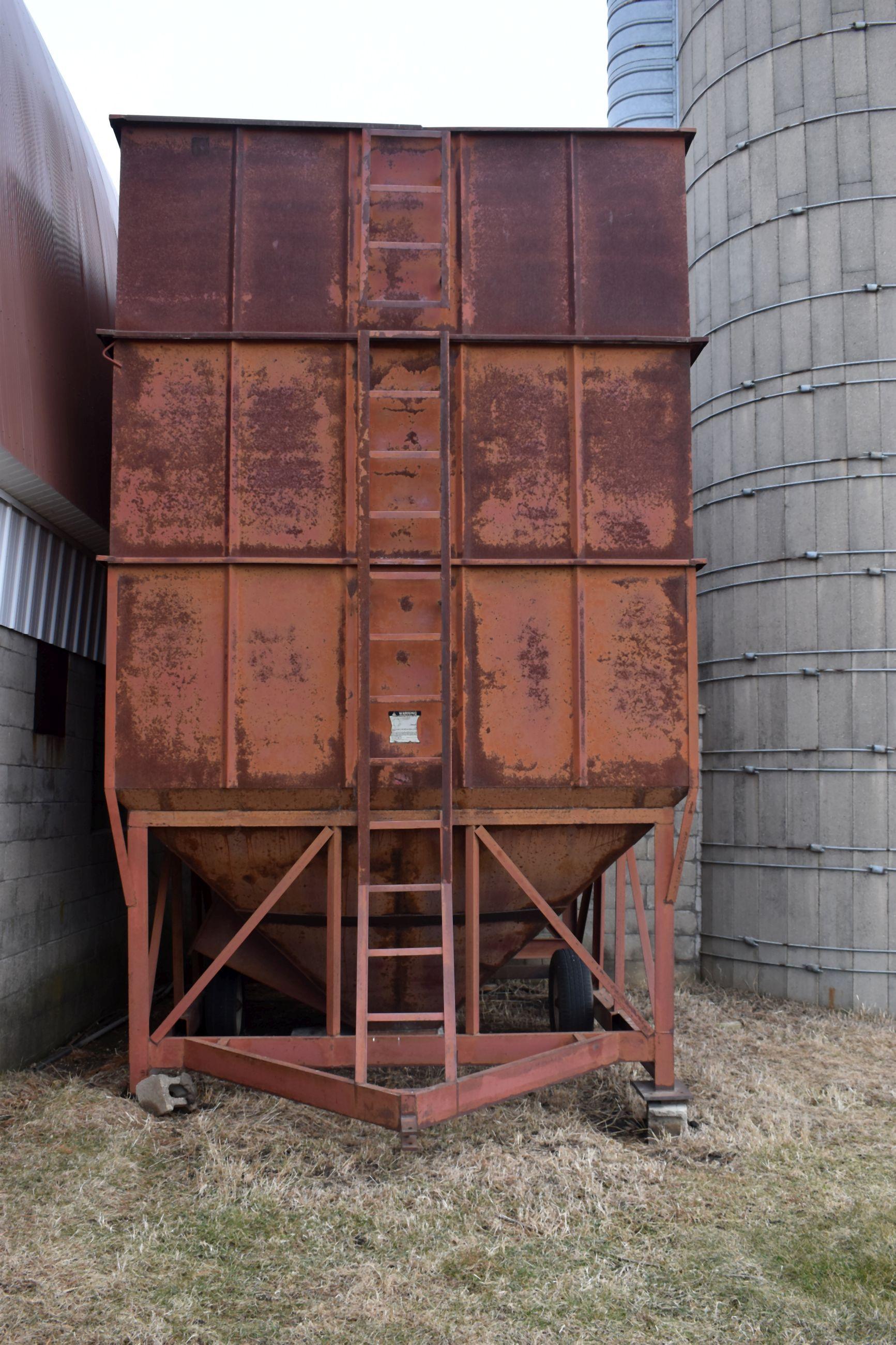 1500 Bushel Wet Holding Bin On Transports