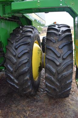 1998 John Deere 9510 Maximizer Combine, 2WD, 2,111 Separator Hours, 3,229 Engine Hours, 18.4x38 Dual