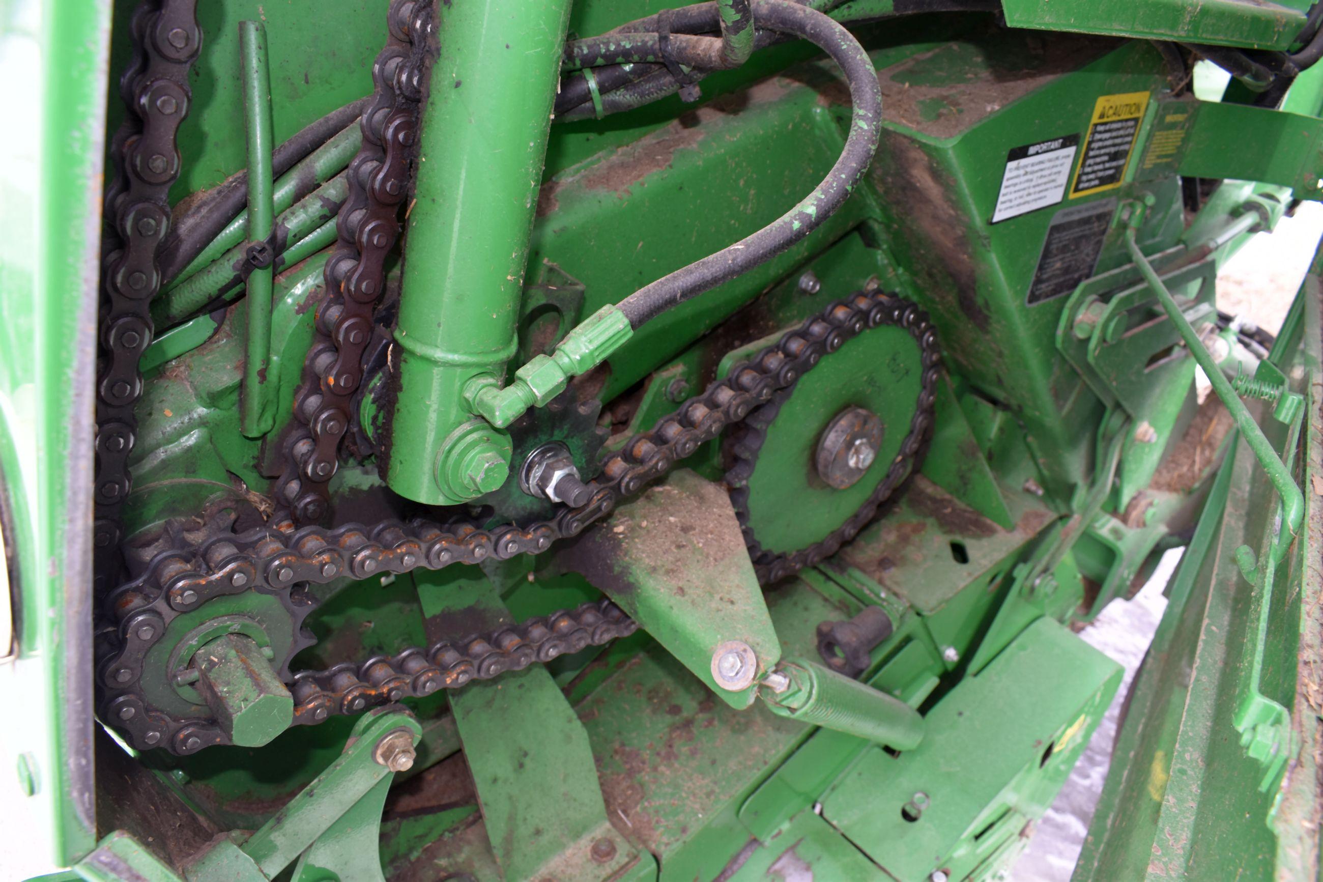 2010 John Deere 468 Mega Wide Plus Round Baler, 1000 PTO, Net Wrap, Cover Edge, Monitor, 4’ x 6’ Bal