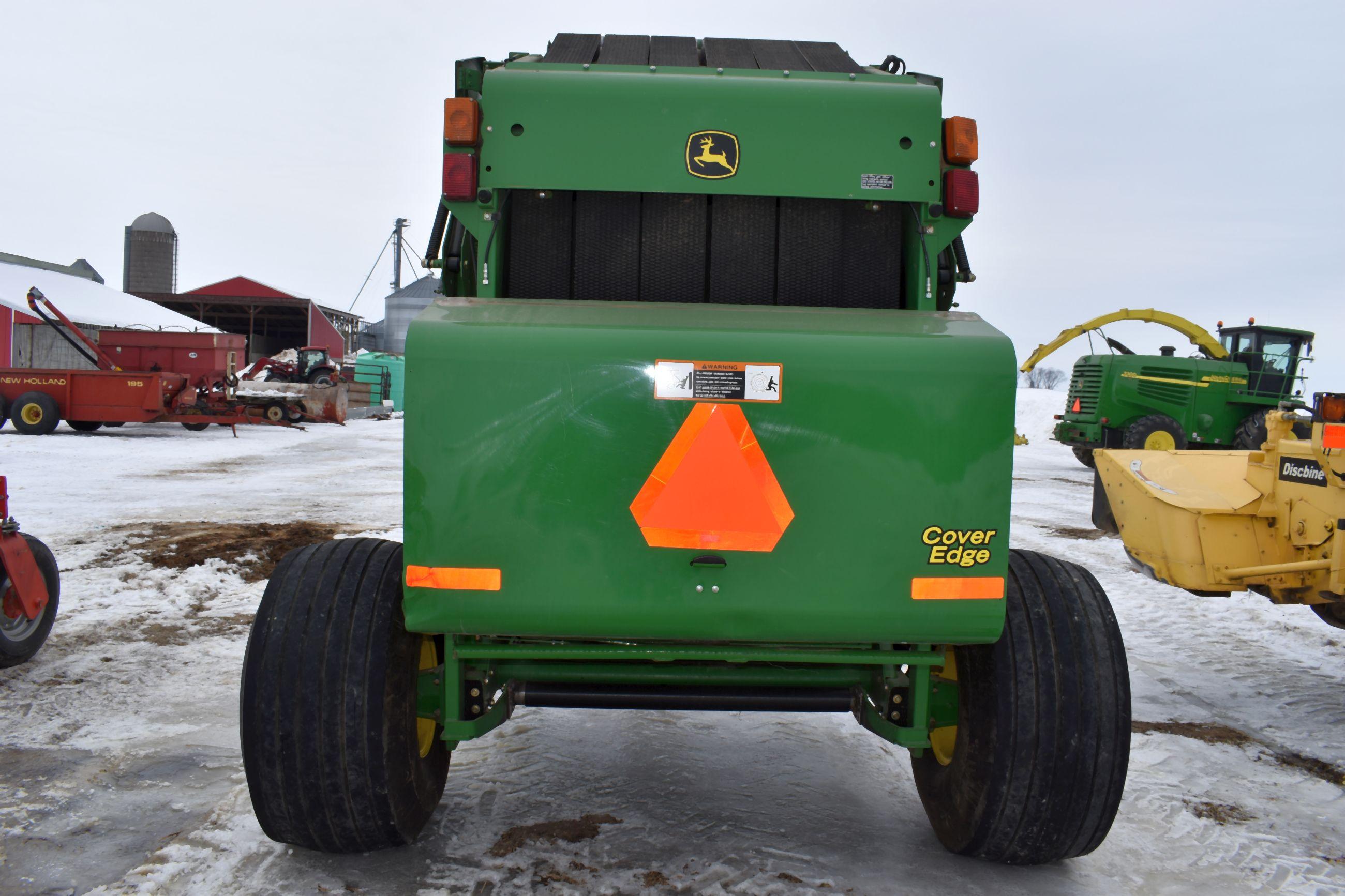 2010 John Deere 468 Mega Wide Plus Round Baler, 1000 PTO, Net Wrap, Cover Edge, Monitor, 4’ x 6’ Bal