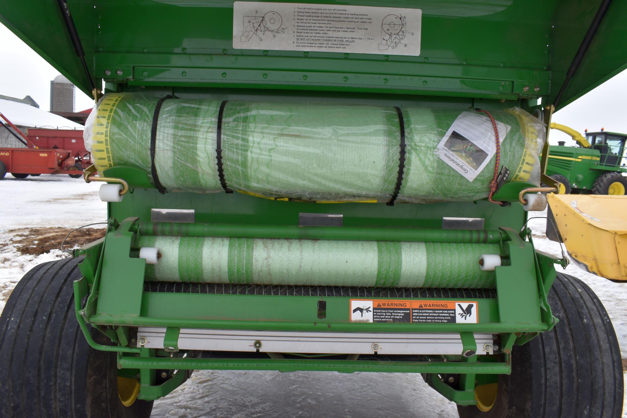 2010 John Deere 468 Mega Wide Plus Round Baler, 1000 PTO, Net Wrap, Cover Edge, Monitor, 4’ x 6’ Bal