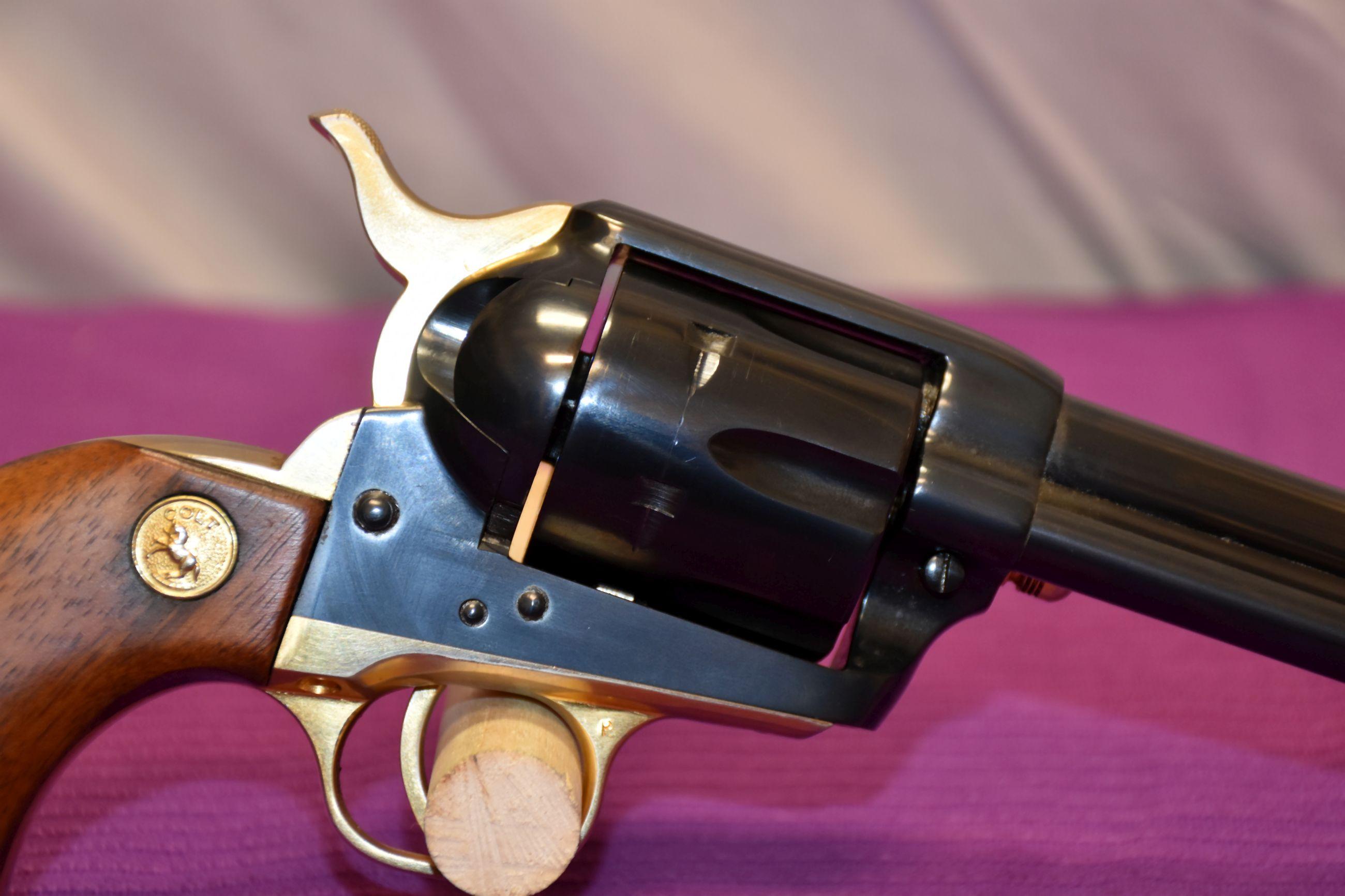 Colt 125th Anniversary S.A.A., Model .45 Colt, Gold Trigger, Gold Hammer, Presentation Case, Revolve