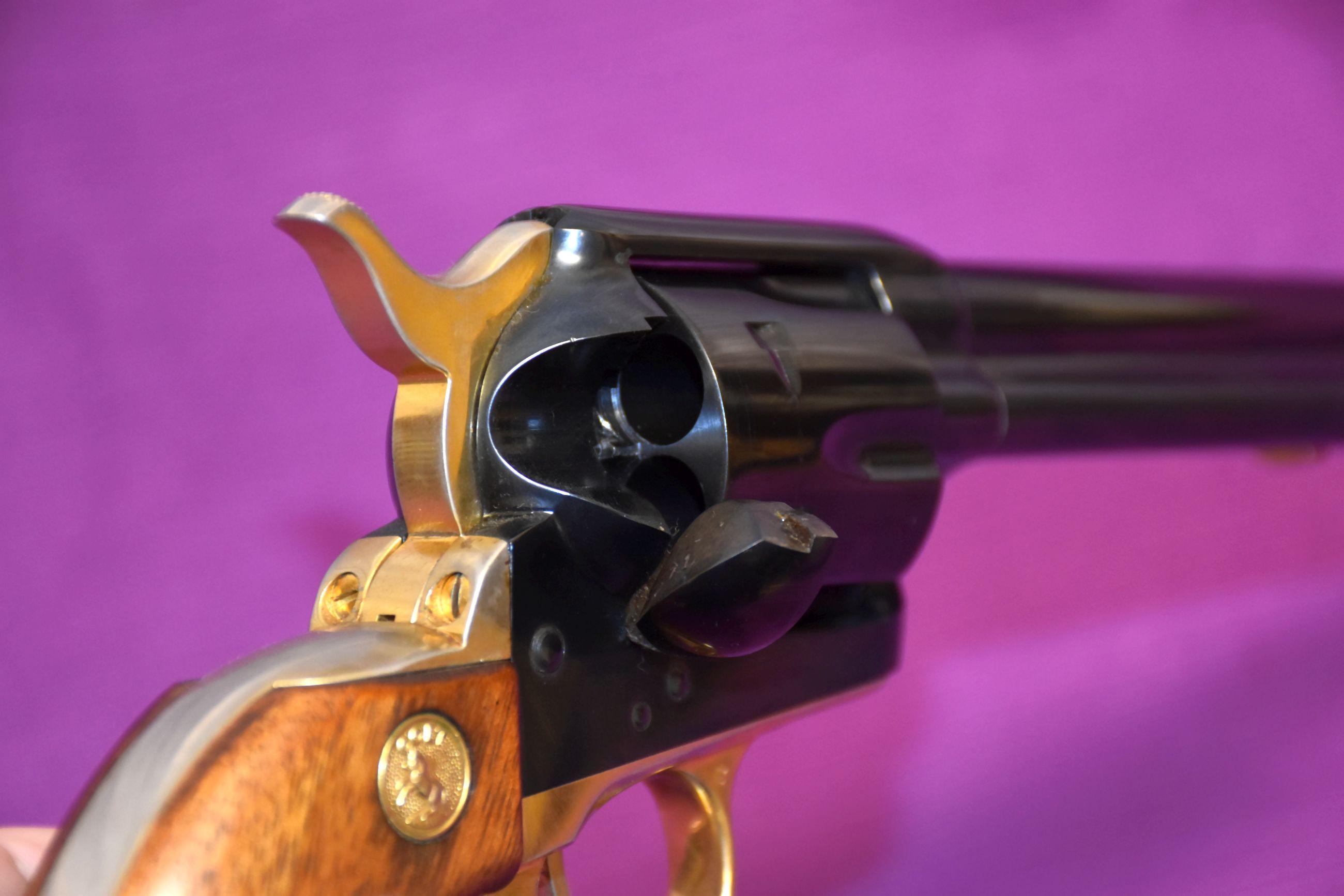 Colt 125th Anniversary S.A.A., Model .45 Colt, Gold Trigger, Gold Hammer, Presentation Case, Revolve