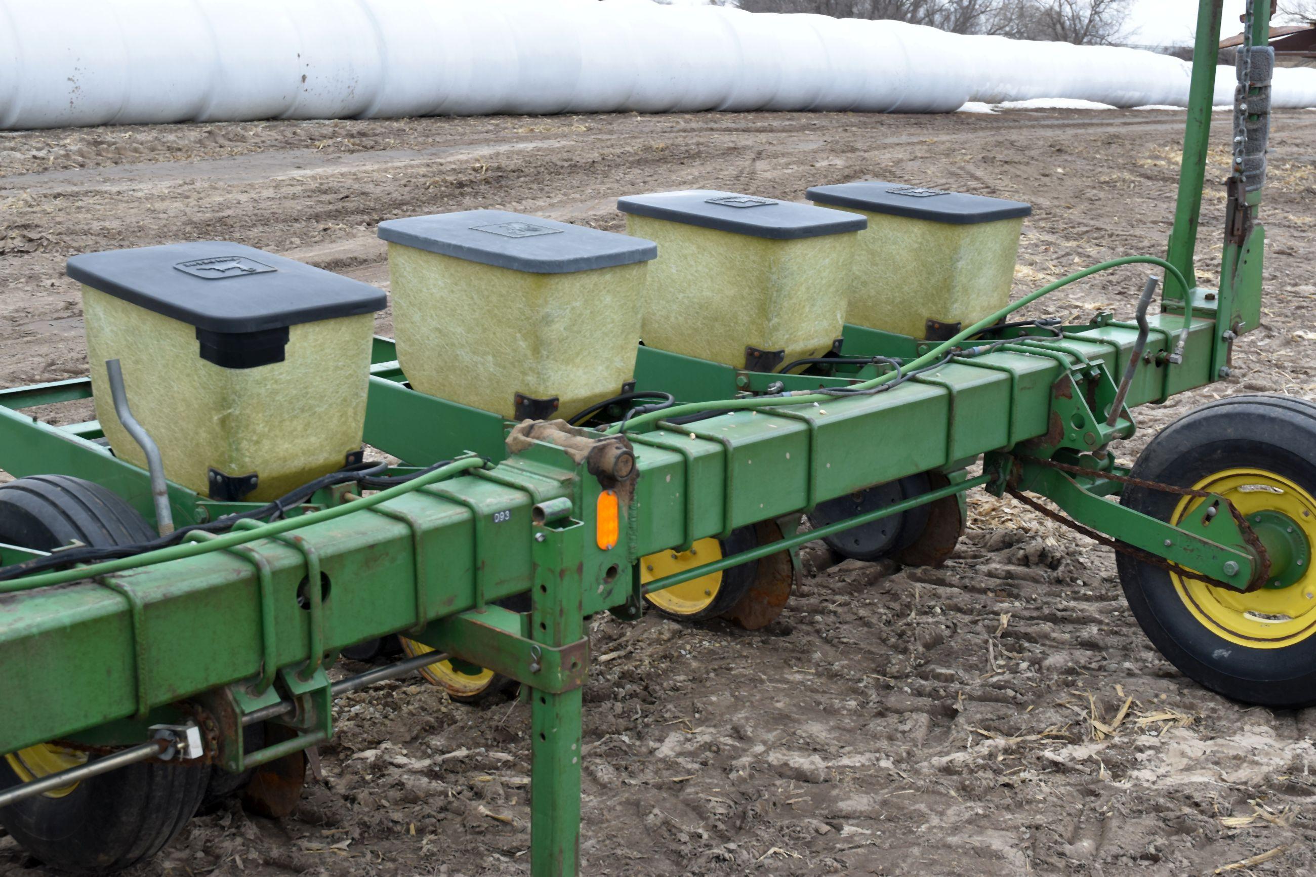 John Deere 7100 Planter, 3pt, 12Row 30”, Corn & Bean Units, Hydraulic Fold, Markers, SN: A07100B0103