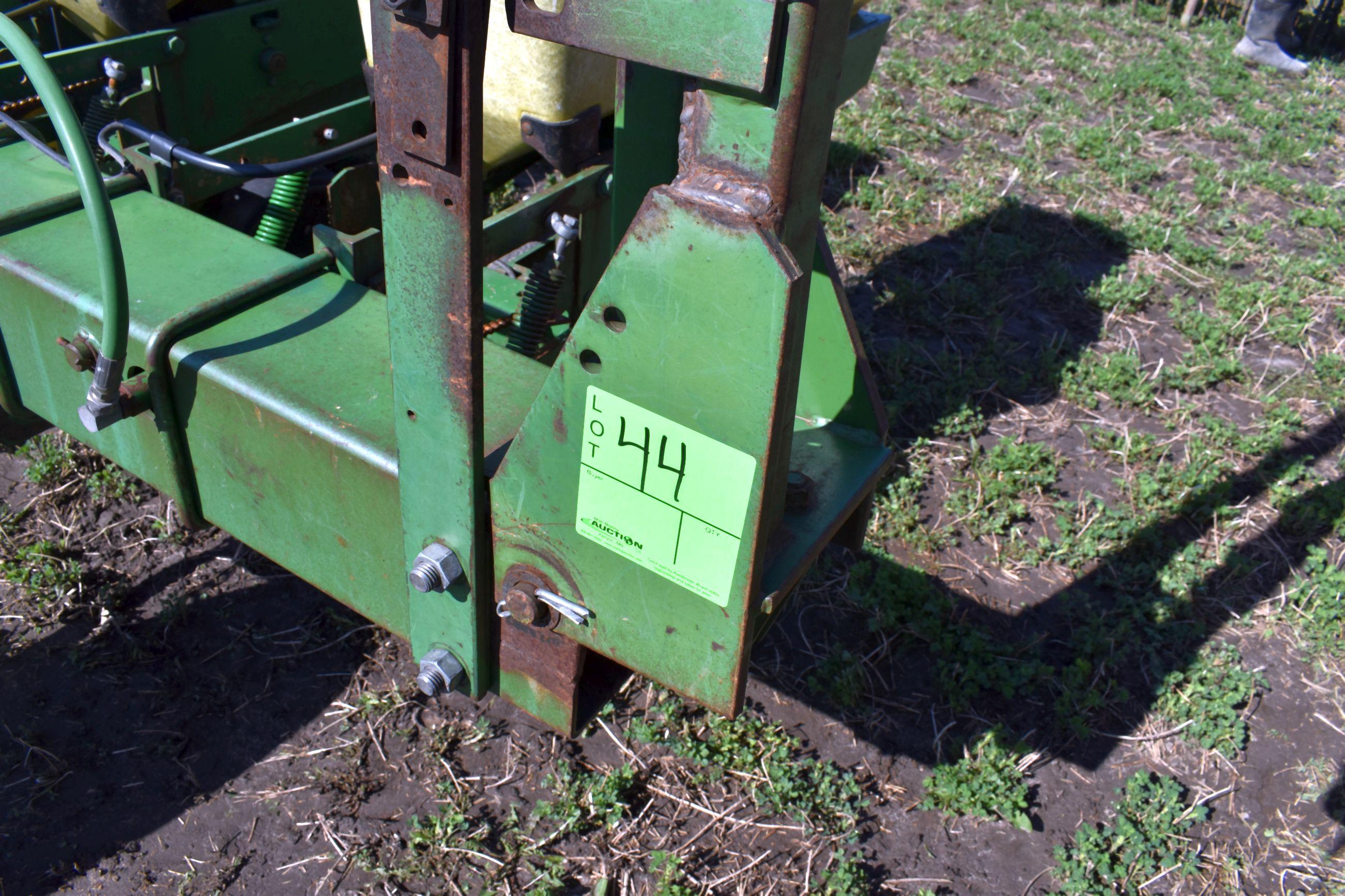 John Deere 7100 Planter, 3pt, 12Row 30”, Corn & Bean Units, Hydraulic Fold, Markers, SN: A07100B0103