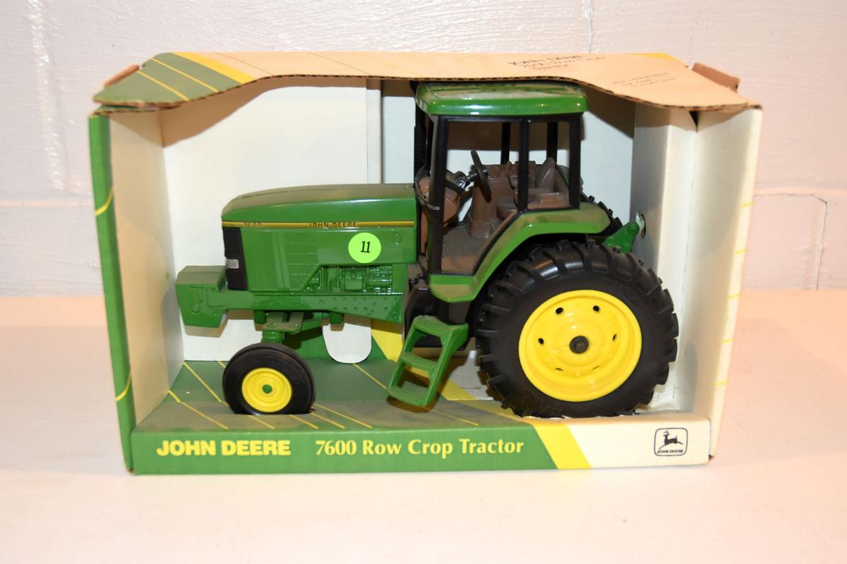 Ertl John Deere 7600 Row Crop Tractor, 1/16th Scale, With Box