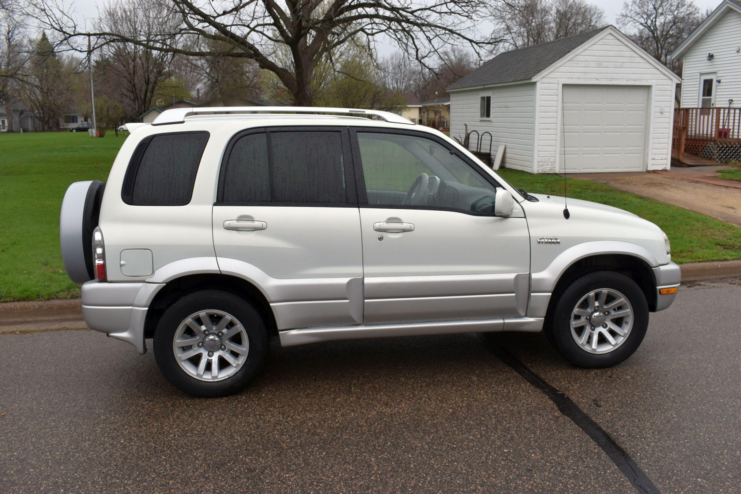 2005 Suzuki Grand Vitara, 4x4, V6, Automatic, Sunroof, Full Power, 45,244 Actual Miles, Cloth, Clean