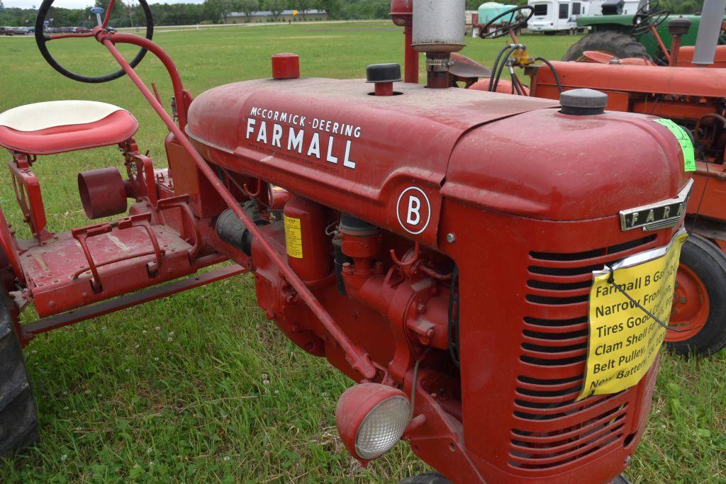 Farmall B Gas Tractor, Narrow Front, 11.2x24 Tire