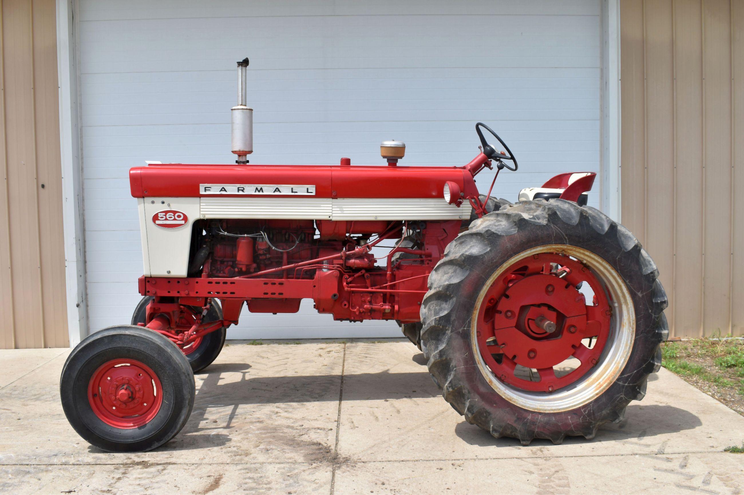 Farmall 560 Gas W/F, 15.5 x 38, Wheel Weights, Fast Hitch, Good TA, 5322 Hours Showing, Sharp Tracto