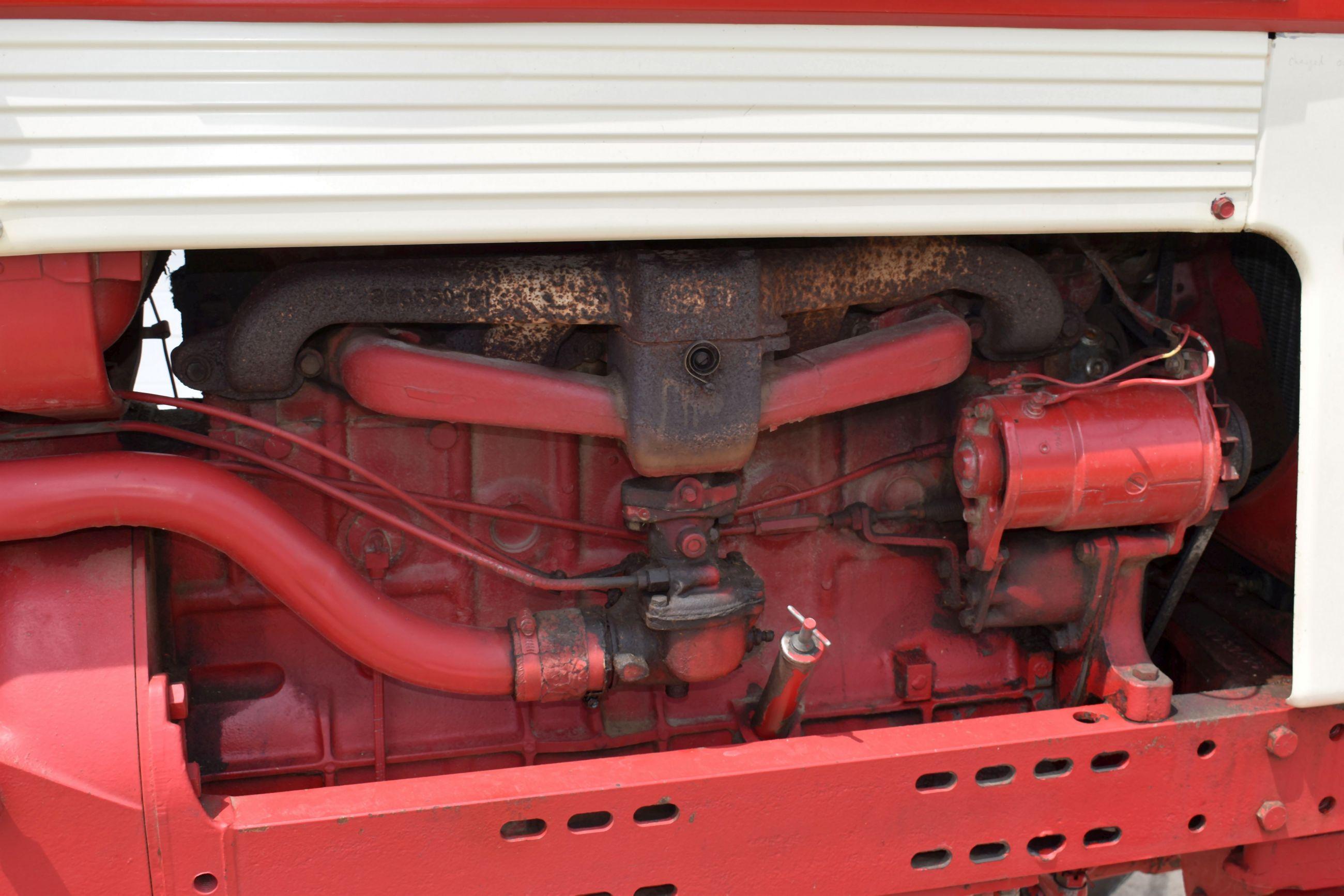 Farmall 560 Gas W/F, 15.5 x 38, Wheel Weights, Fast Hitch, Good TA, 5322 Hours Showing, Sharp Tracto