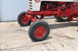 Farmall 560 Gas W/F, 15.5 x 38, Wheel Weights, Fast Hitch, Good TA, 5322 Hours Showing, Sharp Tracto