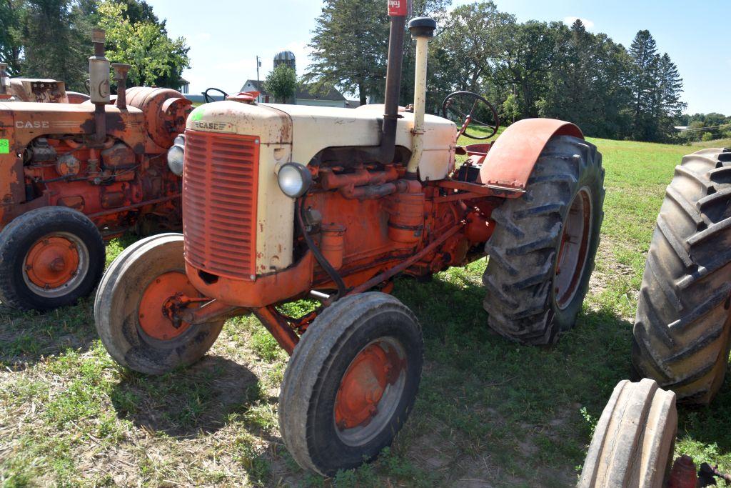 Case 500 Standard (Wheatland) Fenders, Diesel, 2hyd, 18.4x34, SN:8060139, Non Running, Motor Is Free